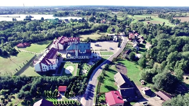 Bp Pindel w Harmężach: Auschwitz to także „manufaktura świętości”