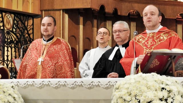 Eucharystia o jedność chrześcijan w katedrze św. Mikołaja i ekumeniczna modlitwa za zmarłych