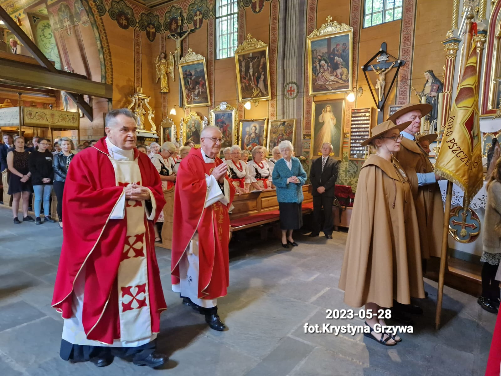 692dd3e8-d4cb-4616-9f60-aab5b5dd5b61