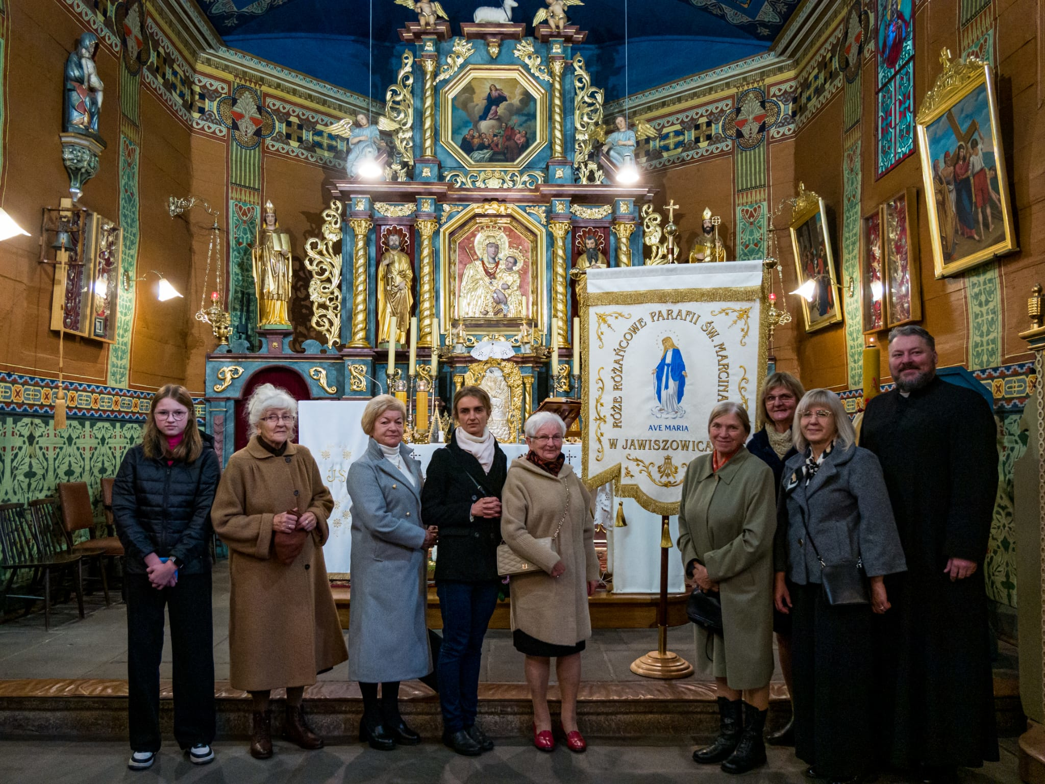 Ks. Proboszcz wraz z Zelatorami Róż Żywego Różańca - 12.10.2025