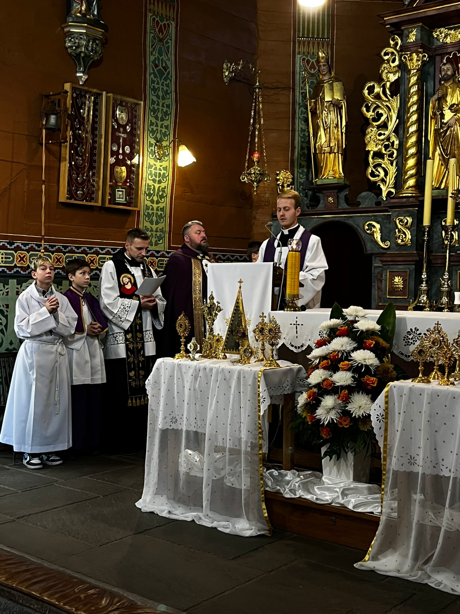 Procesja w Uroczystość Wszystkich Świętych - Parafia Jawiszowice św. Marcina Bpa