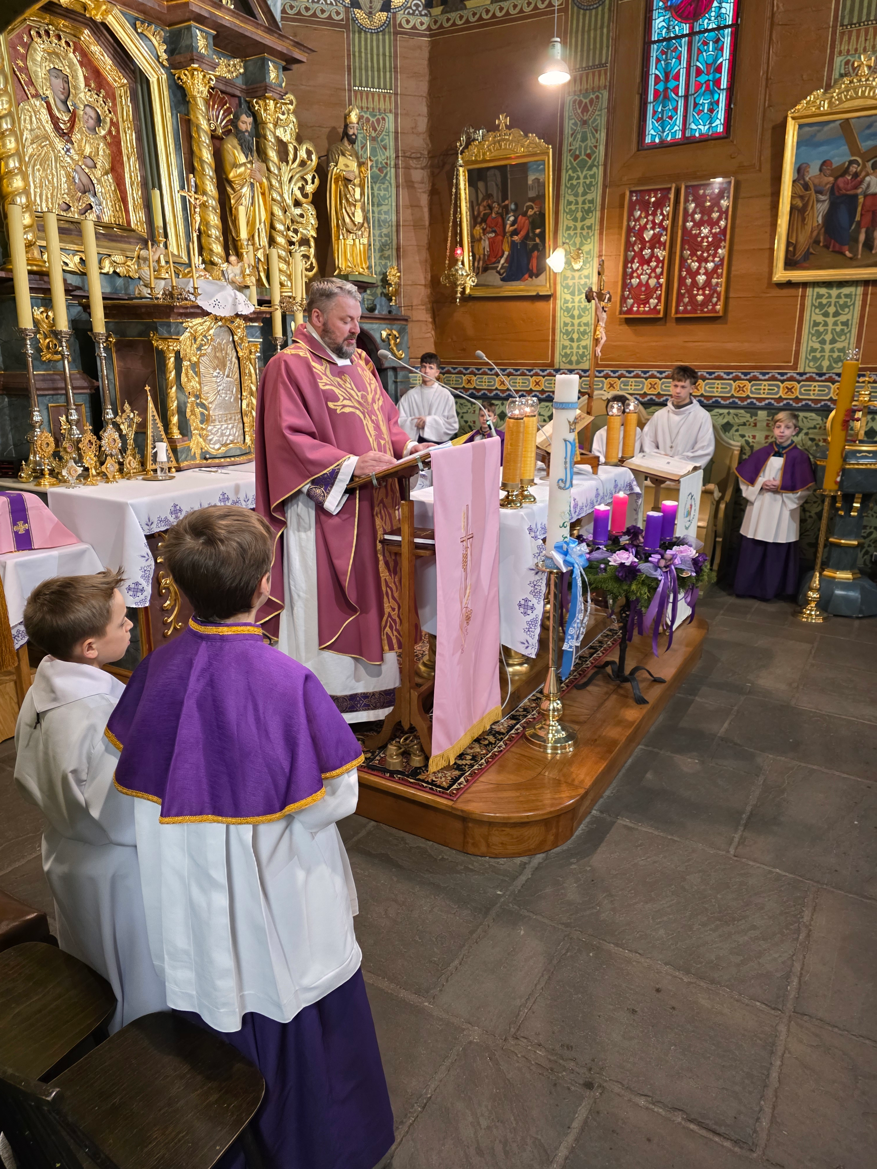 Błogosławieństwo 4 kandydatów na Ministrantów - Parafia Jawiszowice św. Marcina Bpa