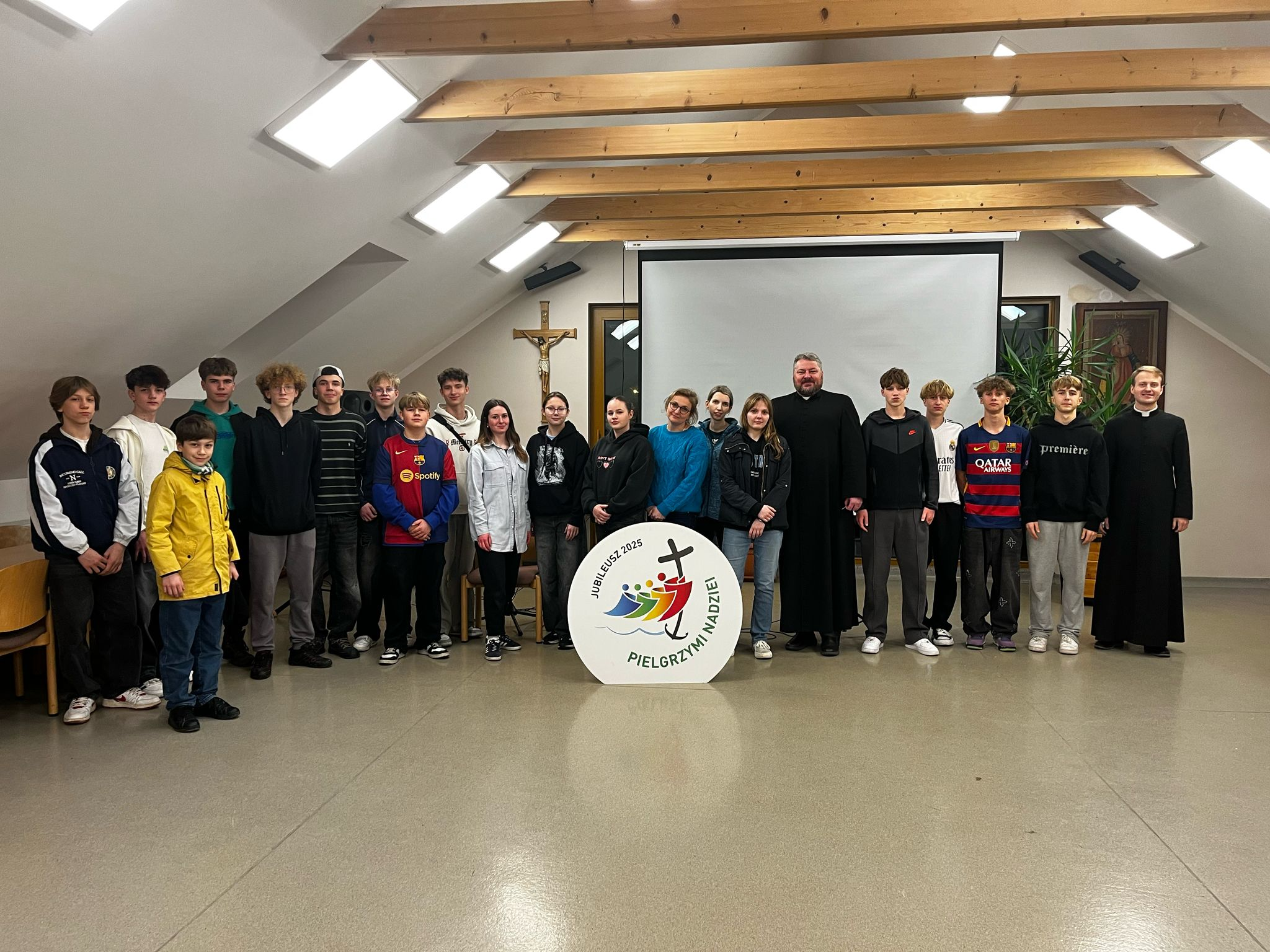 Dekanalne Spotkanie Młodzieży z misjonarką Marceliną Puchałą - Parafia Jawiszowice św. Marcina Bpa