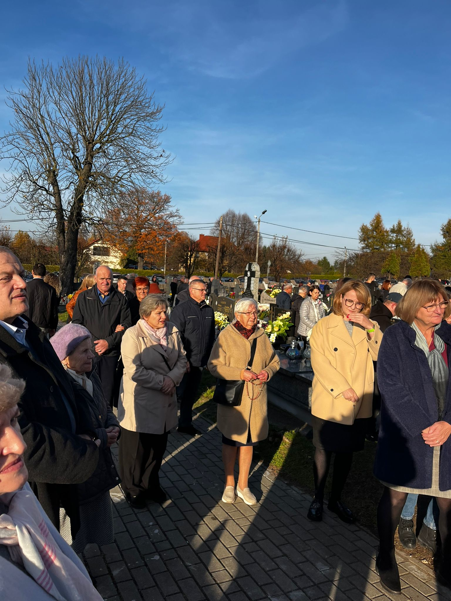 Procesja w Uroczystość Wszystkich Świętych - Parafia Jawiszowice św. Marcina Bpa