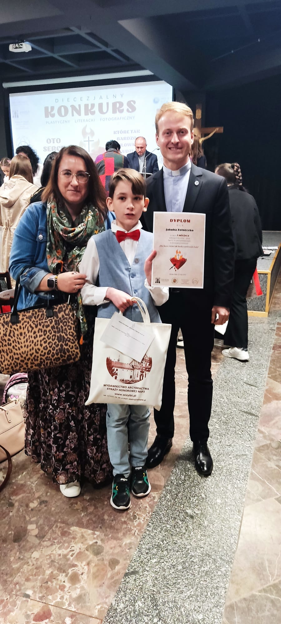 I miejsce w konkursie diecezjalnym: „Oto Serce, które tak bardzo umiłowało ludzi...” - Parafia Jawiszowice św. Marcina Bpa