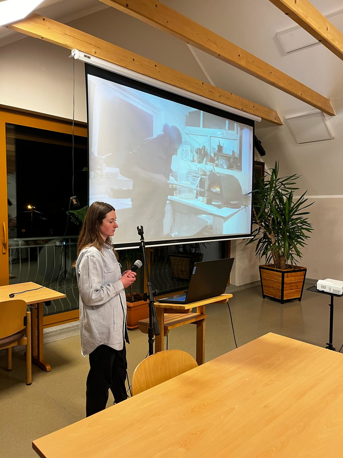 Dekanalne Spotkanie Młodzieży z misjonarką Marceliną Puchałą - Parafia Jawiszowice św. Marcina Bpa