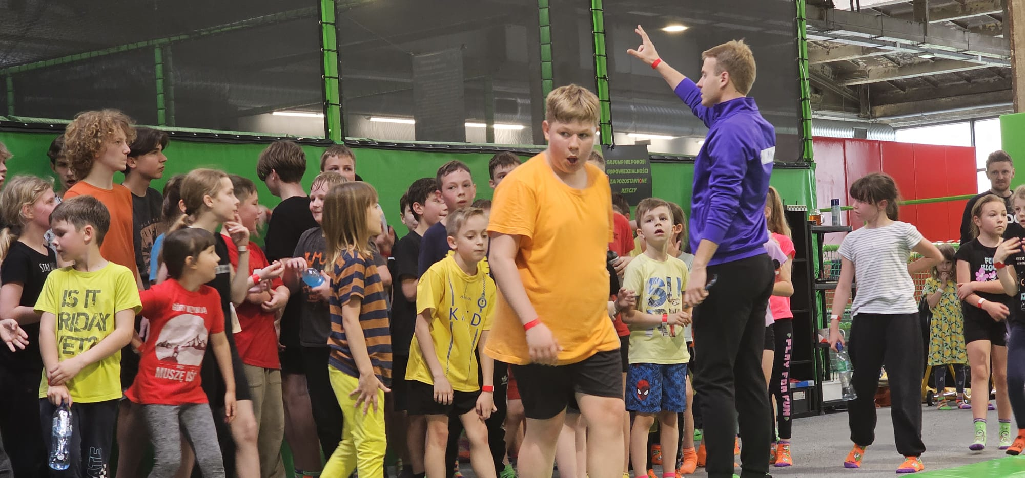 Wycieczka do GOjump Parku Trampolin - Parafia Jawiszowice św. Marcina Bp.