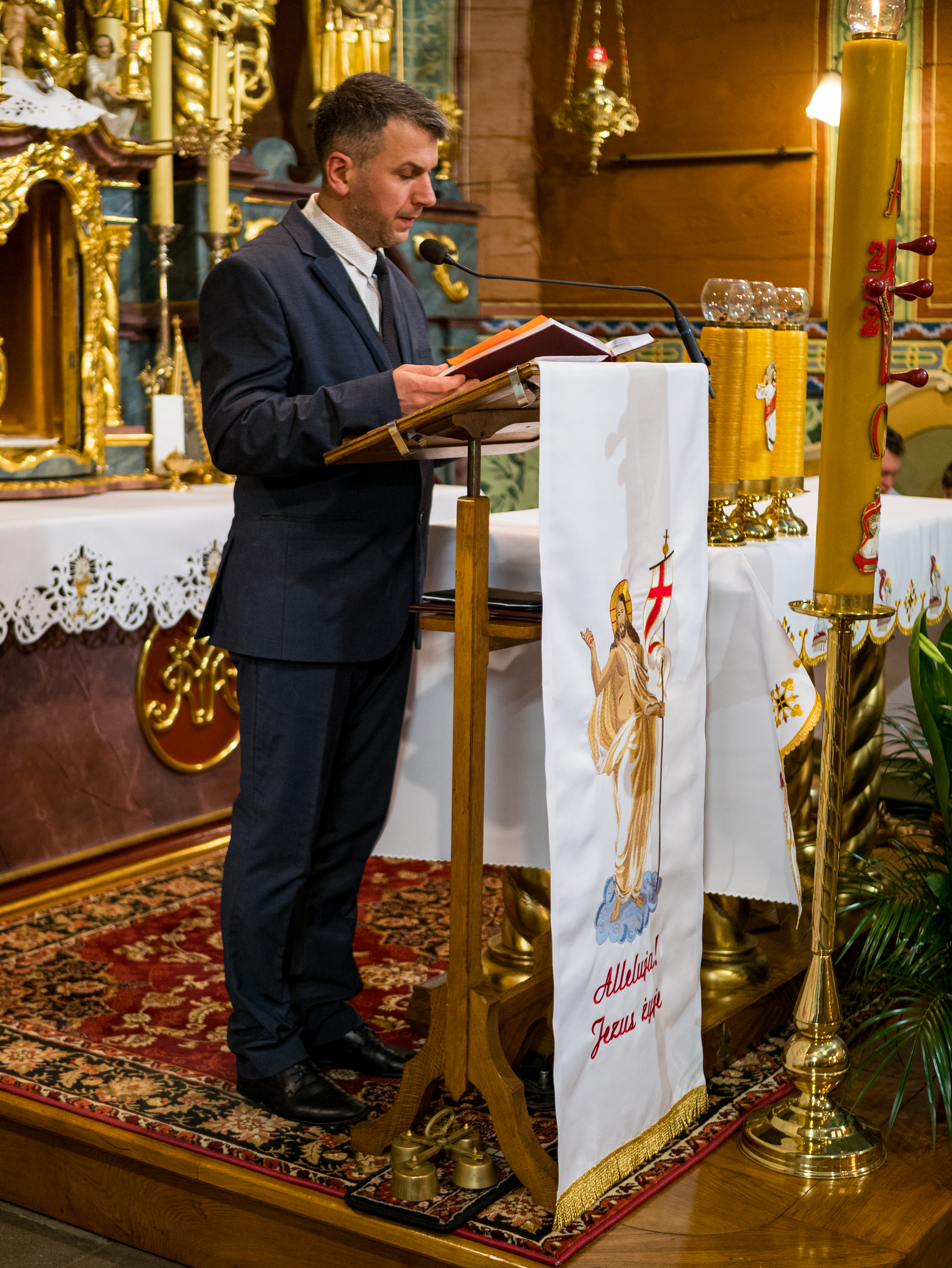 Wigilia Paschalna - Parafia Jawiszowice św. Marcina Bp.