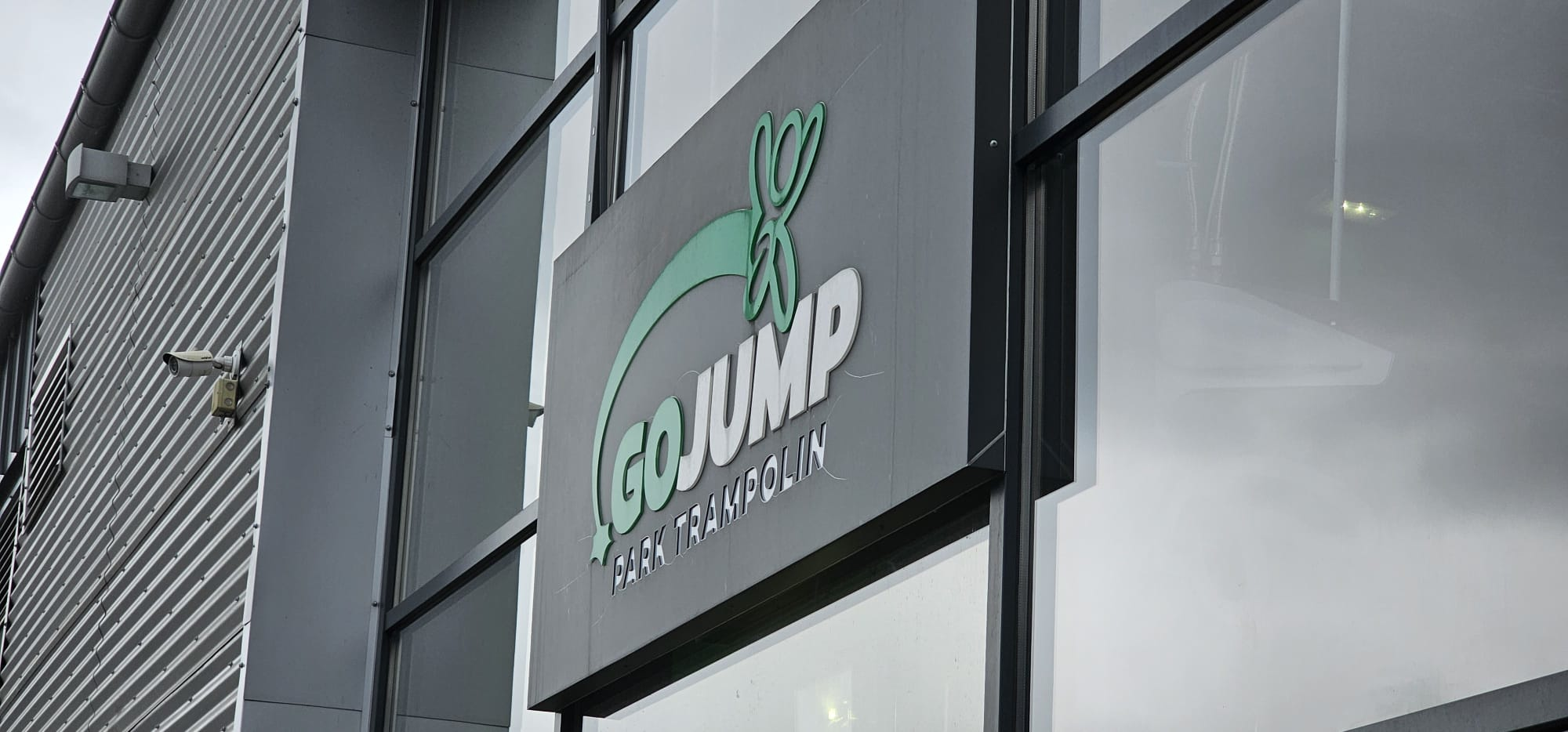 Wycieczka do GOjump Parku Trampolin - Parafia Jawiszowice św. Marcina Bp.