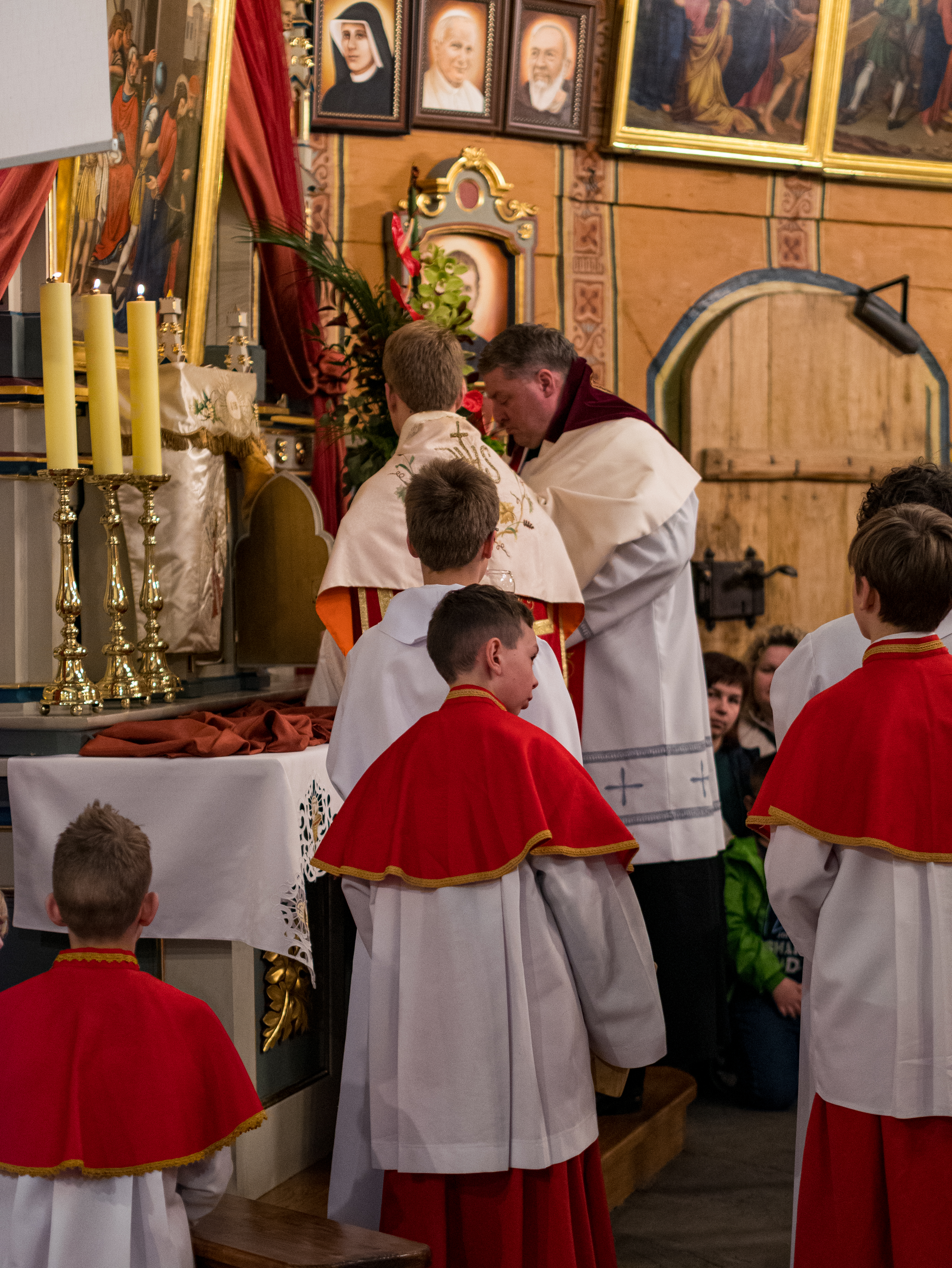 Wielki Piątek - Parafia Jawiszowice św. Marcina Bp.