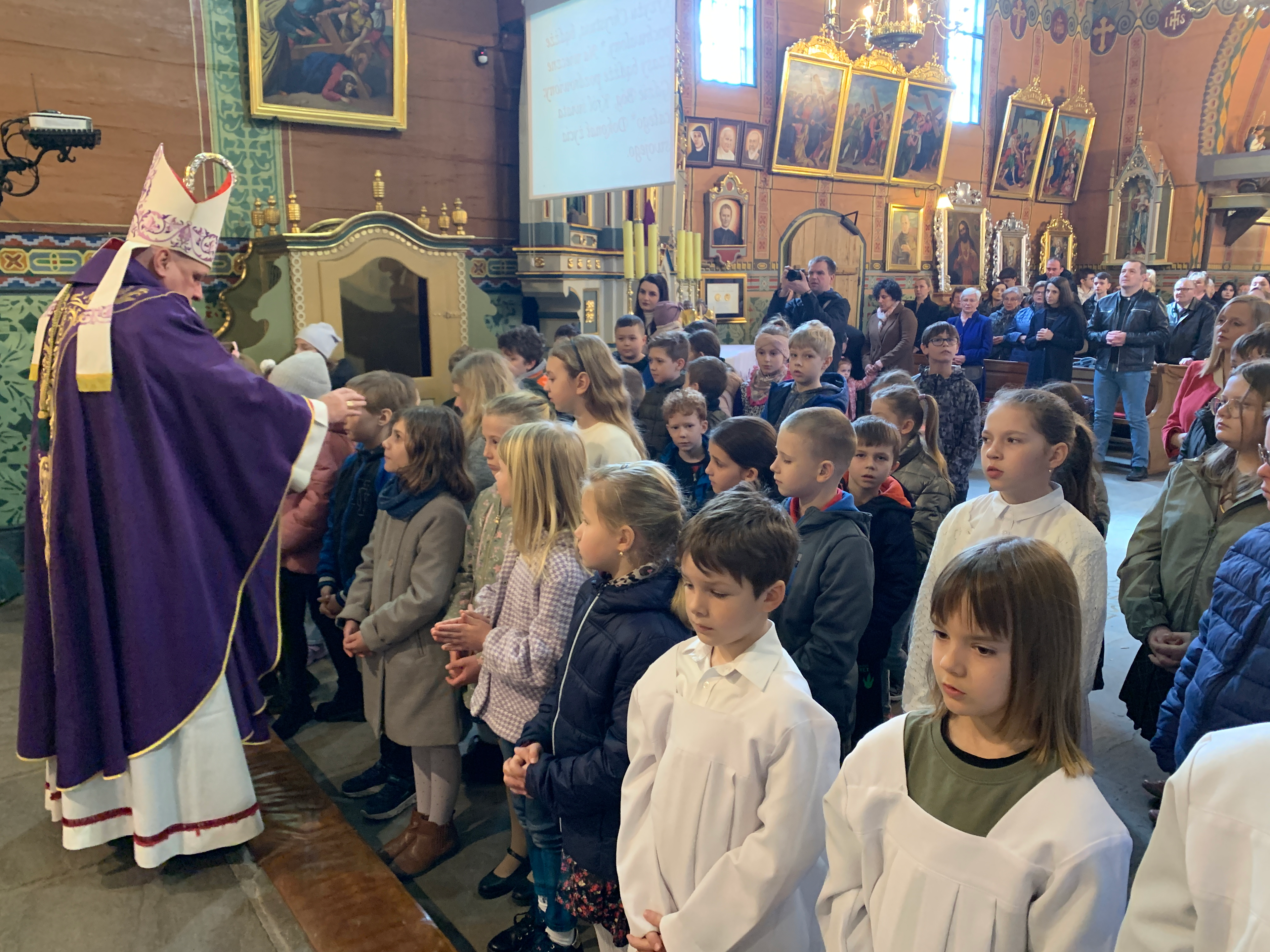 Wizytacja Kanoniczna bp. Piotra Gregera 2024 - Parafia Jawiszowice św. Marcina bp.