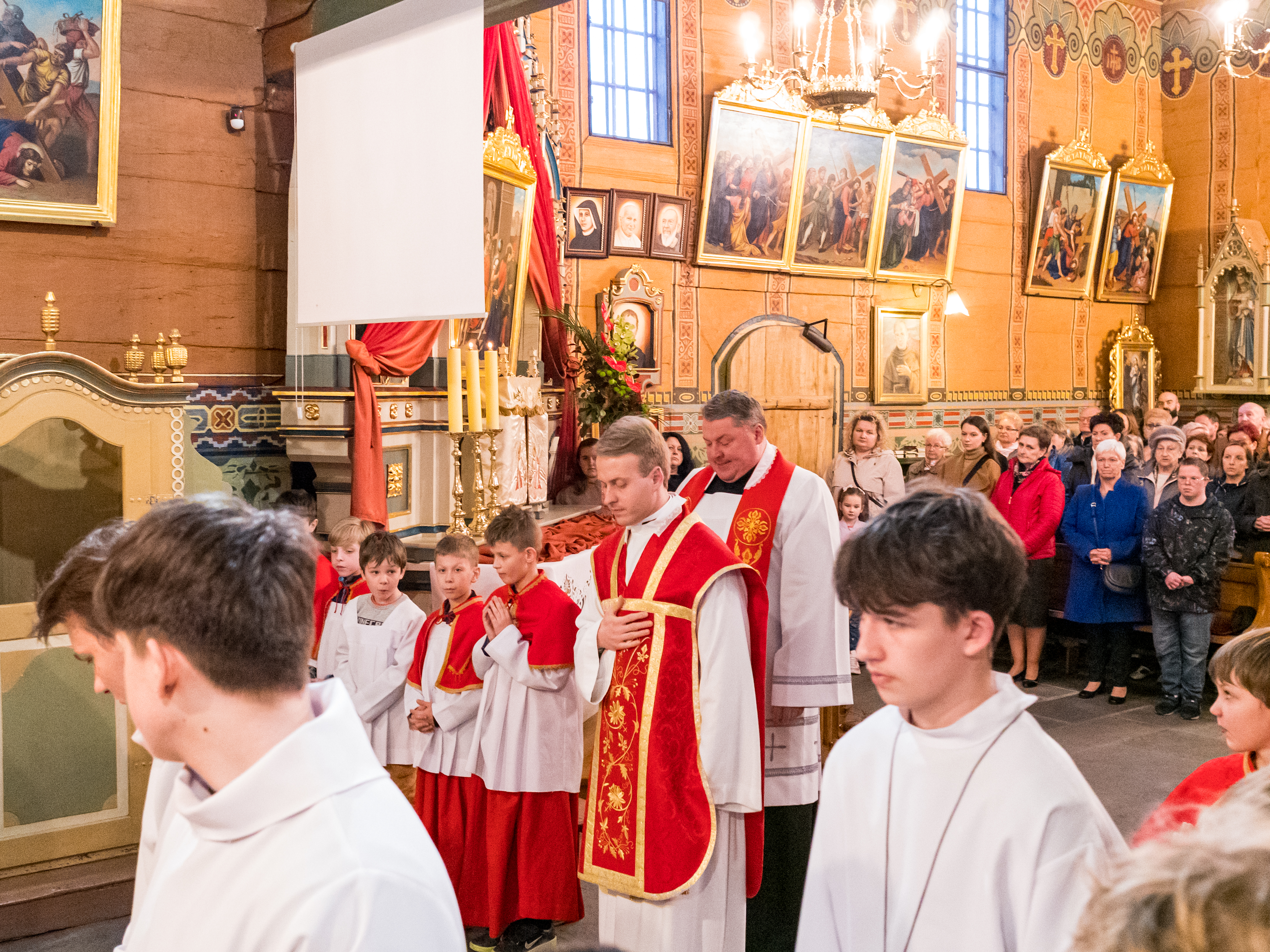 Wielki Piątek - Parafia Jawiszowice św. Marcina Bp.