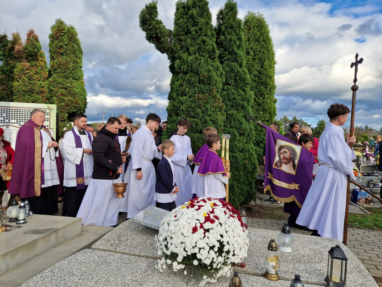 Uroczystość Wszystkich Świętych - Parafia Jawiszowice św. Marcina Biskupa 2023