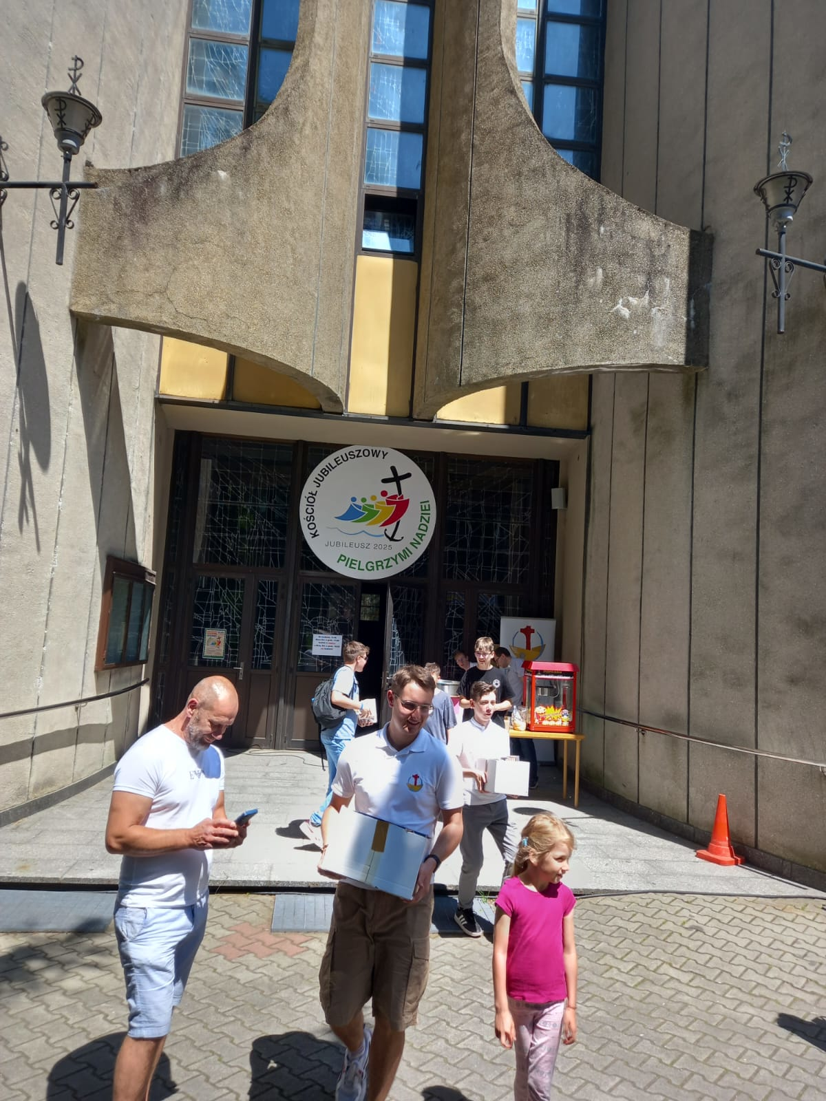 Maksymilian Głąb z diecezjalną nagrodą "Ministranta Roku" - Parafia Jawiszowice św. Marcina Bpa