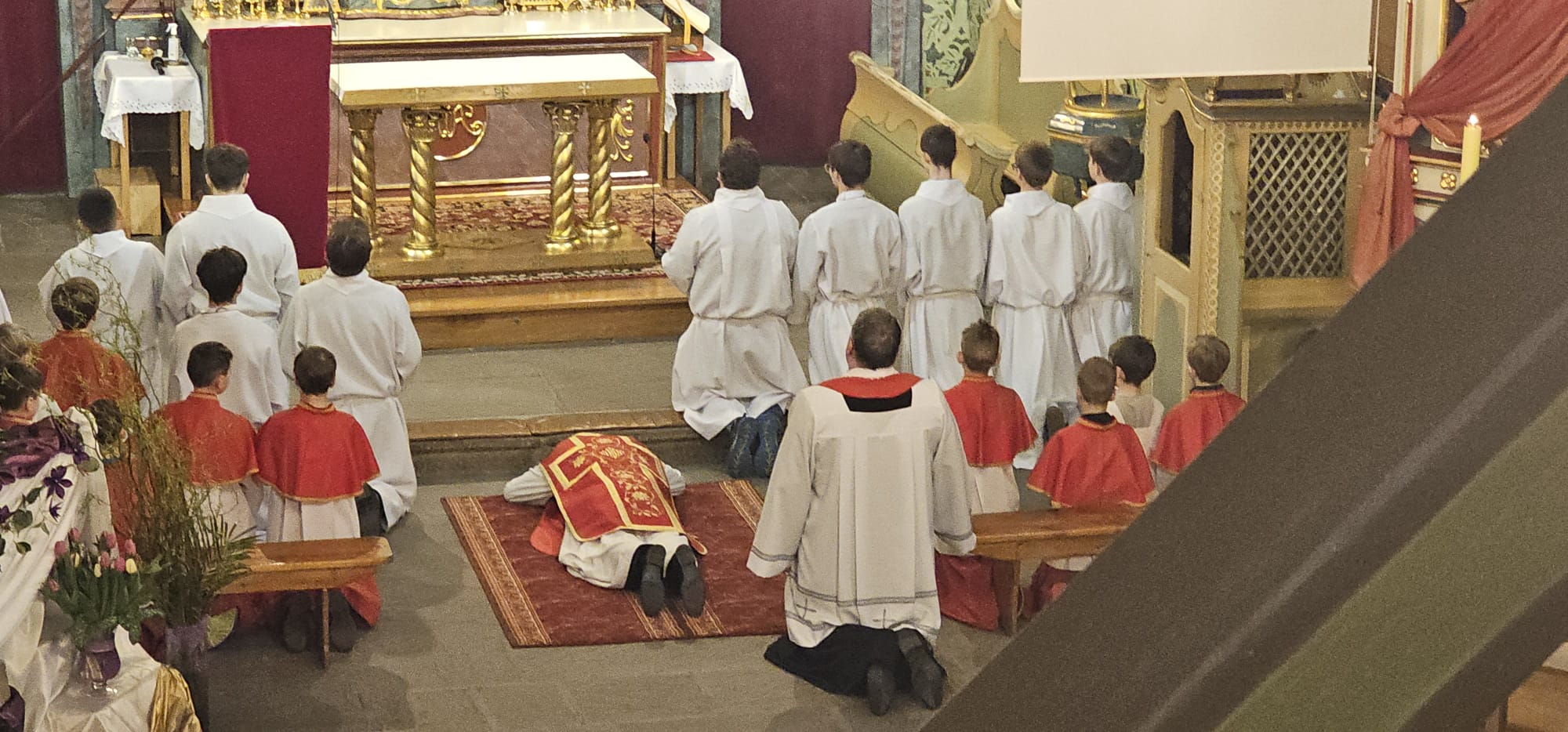 Wielki Piątek - Parafia Jawiszowice św. Marcina Bp.