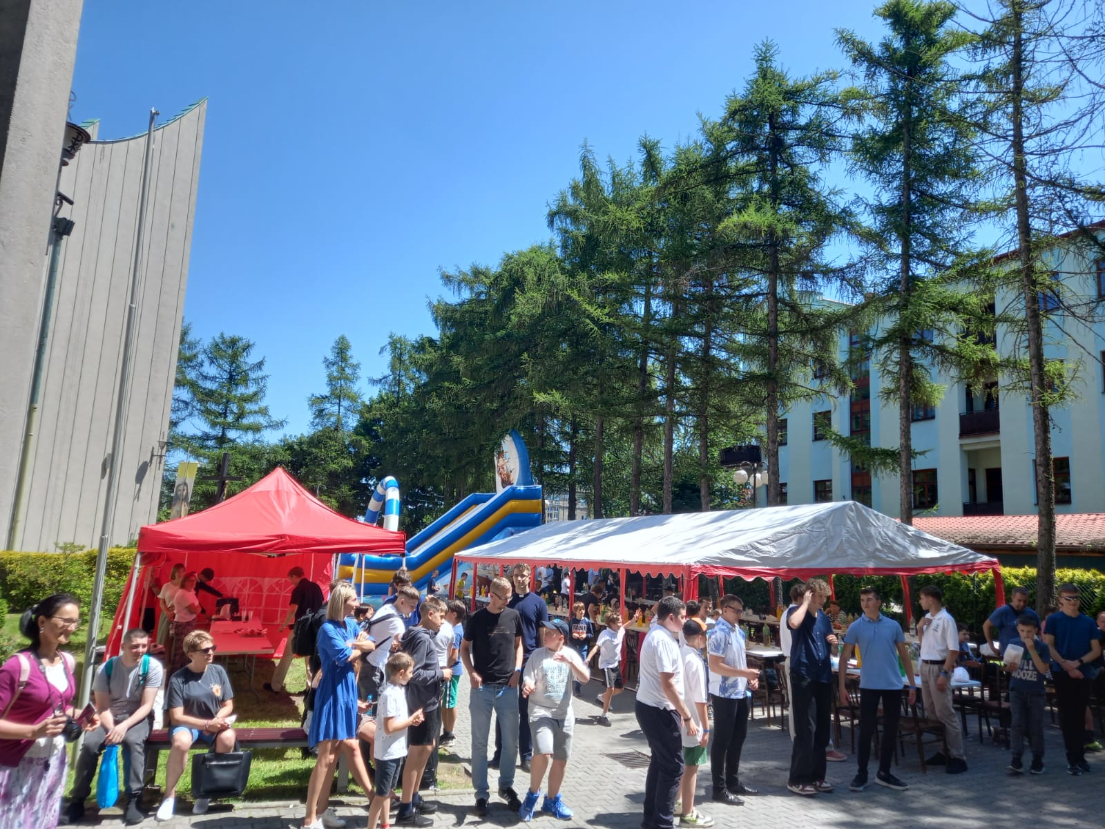 Maksymilian Głąb z diecezjalną nagrodą "Ministranta Roku" - Parafia Jawiszowice św. Marcina Bpa