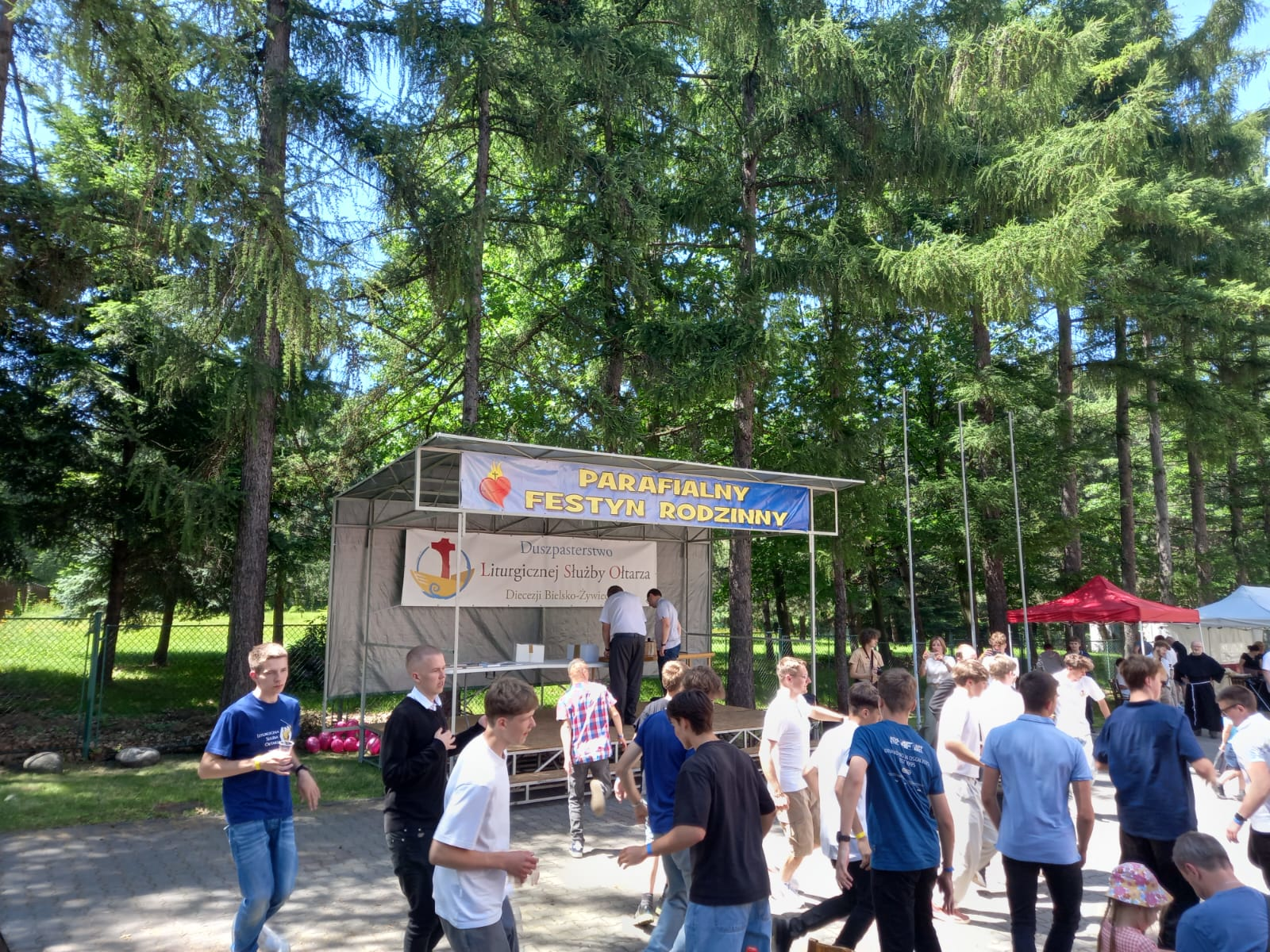 Maksymilian Głąb z diecezjalną nagrodą "Ministranta Roku" - Parafia Jawiszowice św. Marcina Bpa