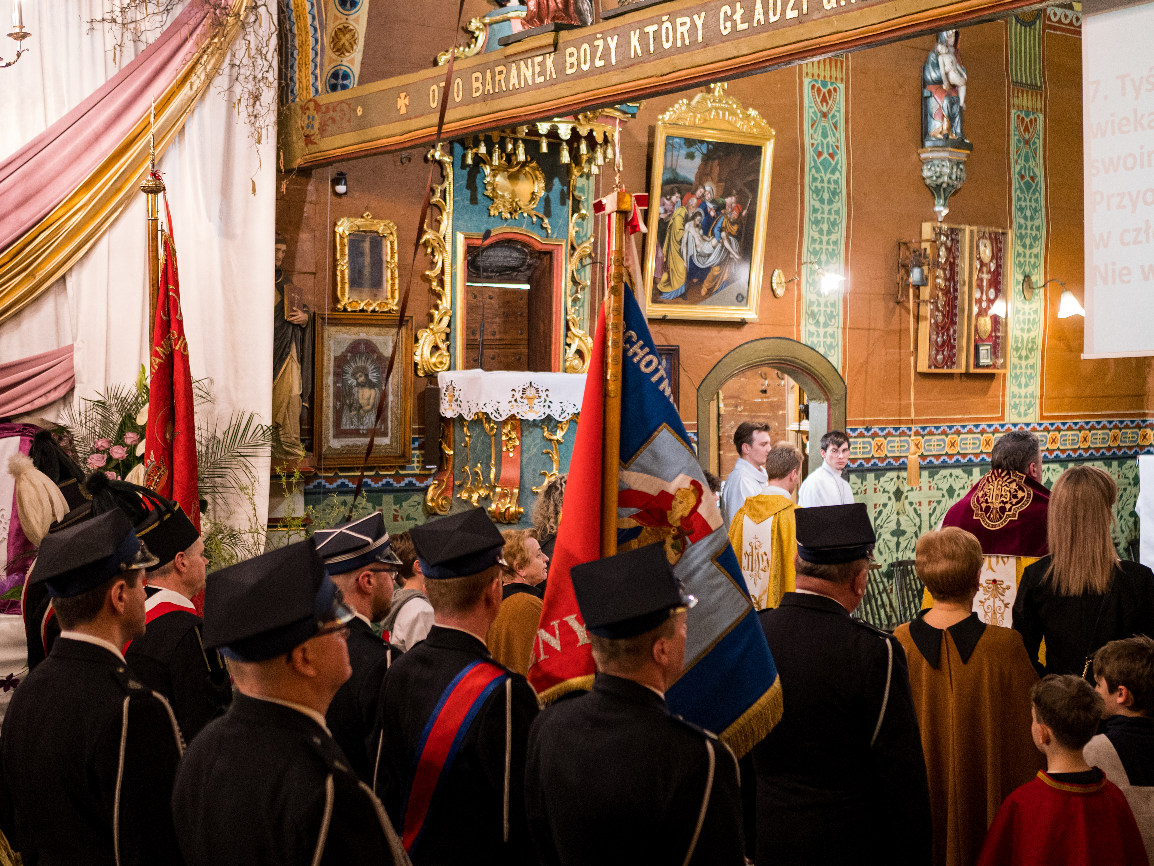 Wigilia Paschalna - Parafia Jawiszowice św. Marcina Bp.