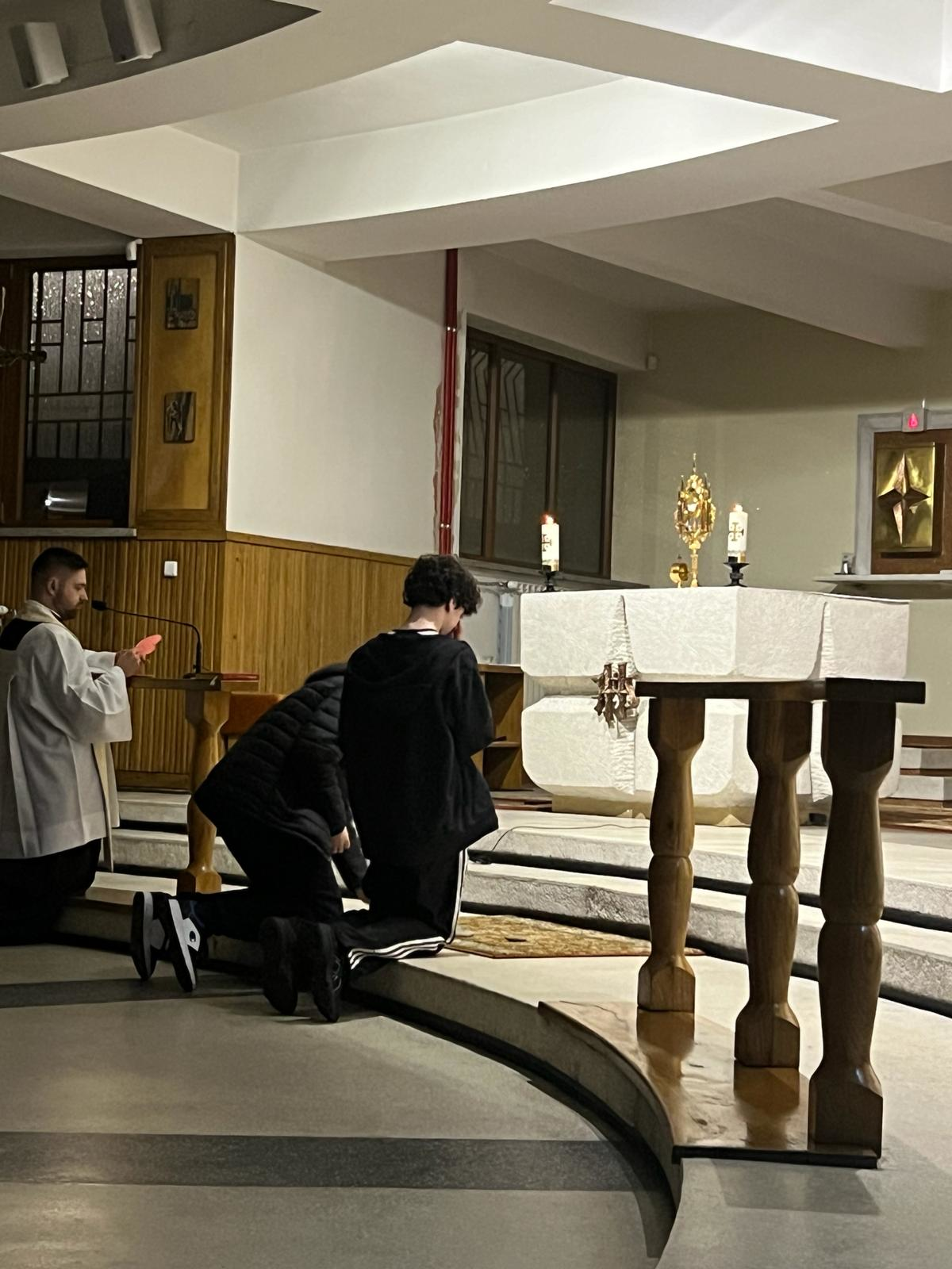 Rekolekcje Ewangelizacyjne kandydatów do bierzmowania z ks. dr. Dawidem Surmiakiem 