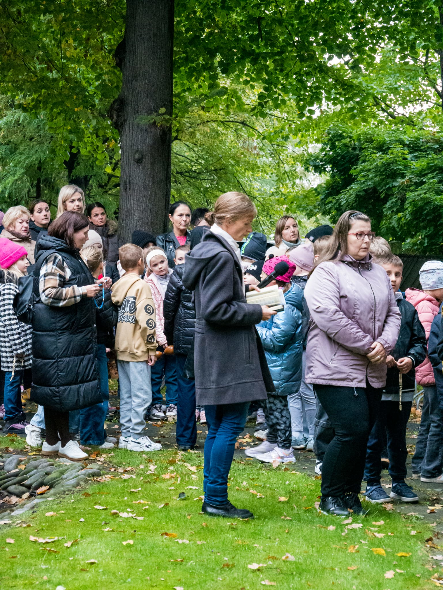 Procesja różańcowa - Parafia Jawiszowice św. Marcina Bpa