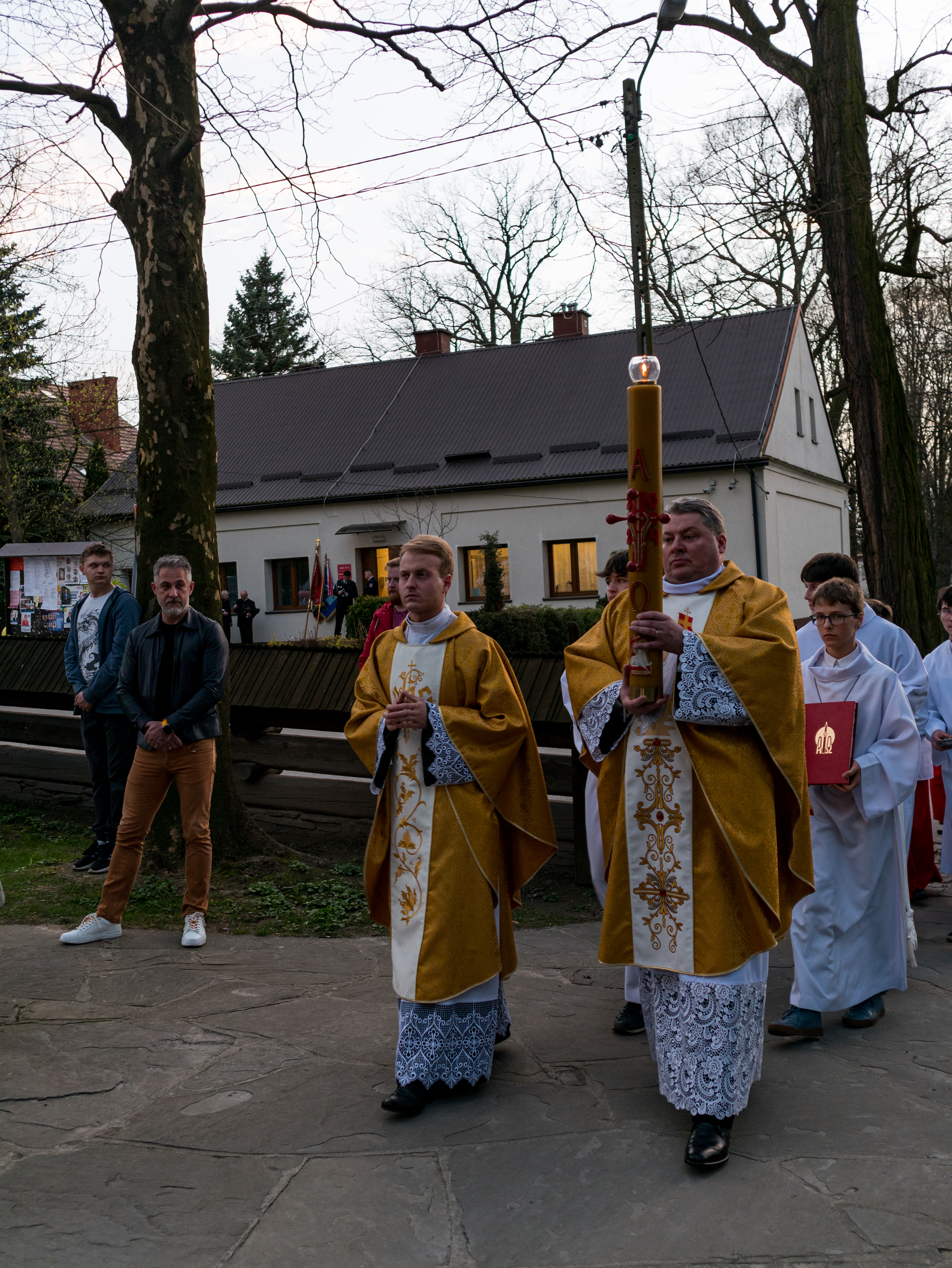 Wigilia Paschalna - Parafia Jawiszowice św. Marcina Bp.