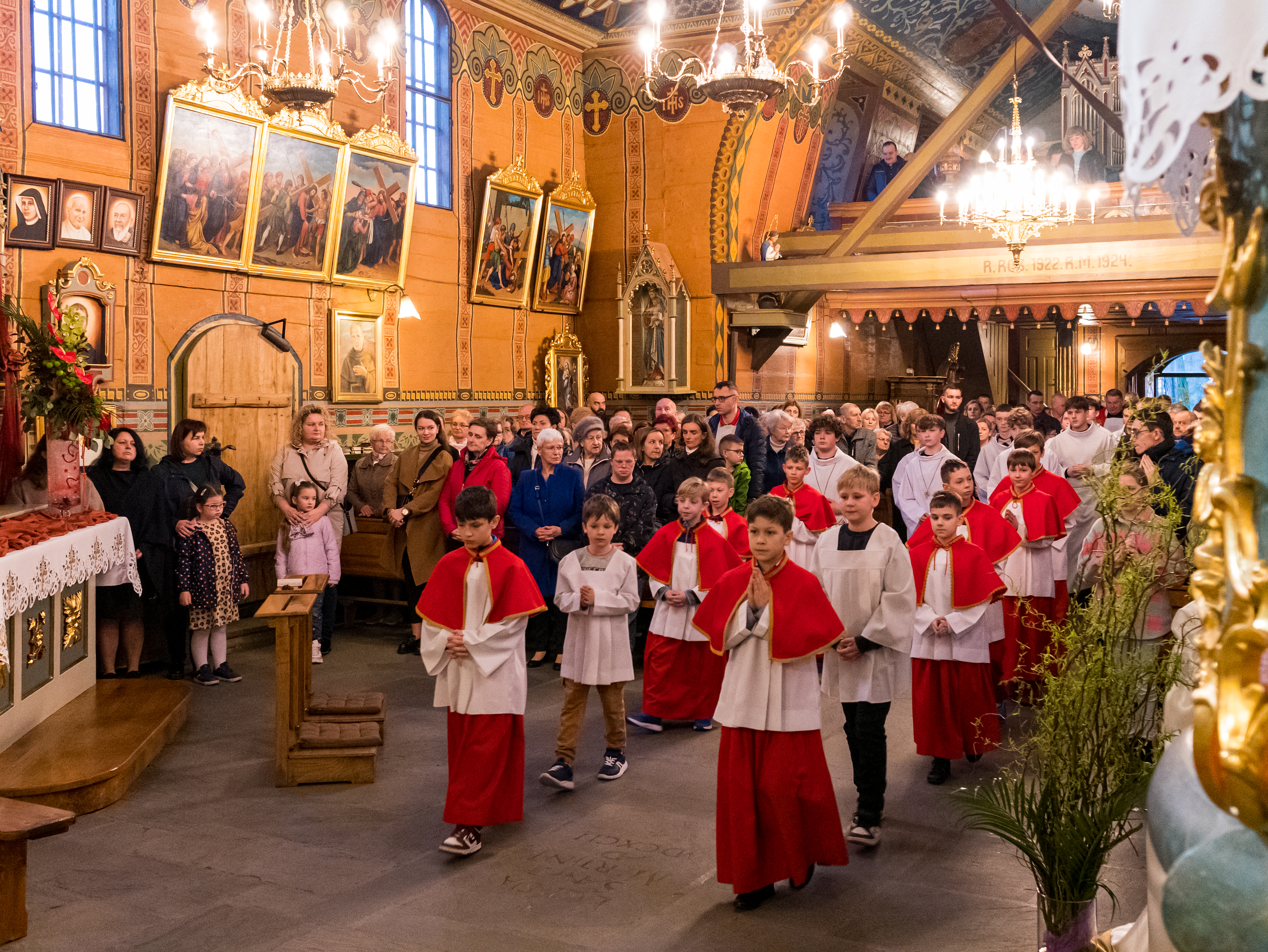 Wielki Piątek - Parafia Jawiszowice św. Marcina Bp.