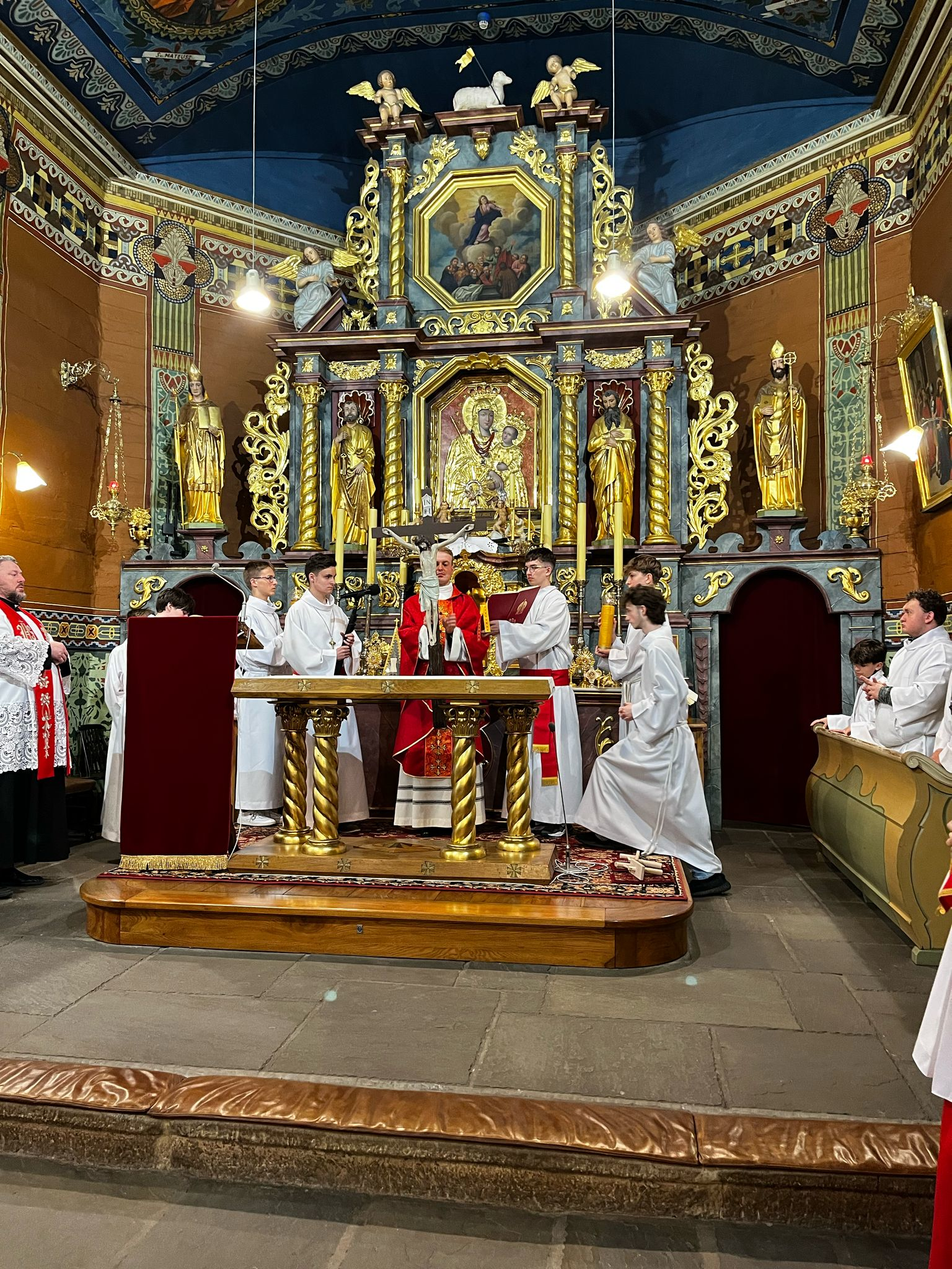 Wielki Piątek - Parafia Jawiszowice św. Marcina Bpa