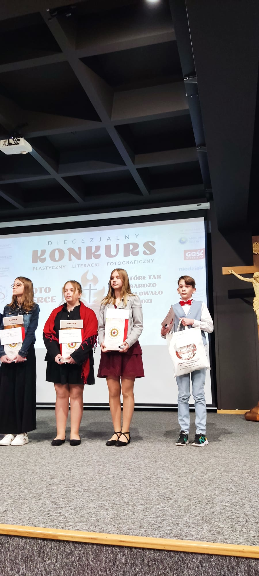 I miejsce w konkursie diecezjalnym: „Oto Serce, które tak bardzo umiłowało ludzi...” - Parafia Jawiszowice św. Marcina Bpa