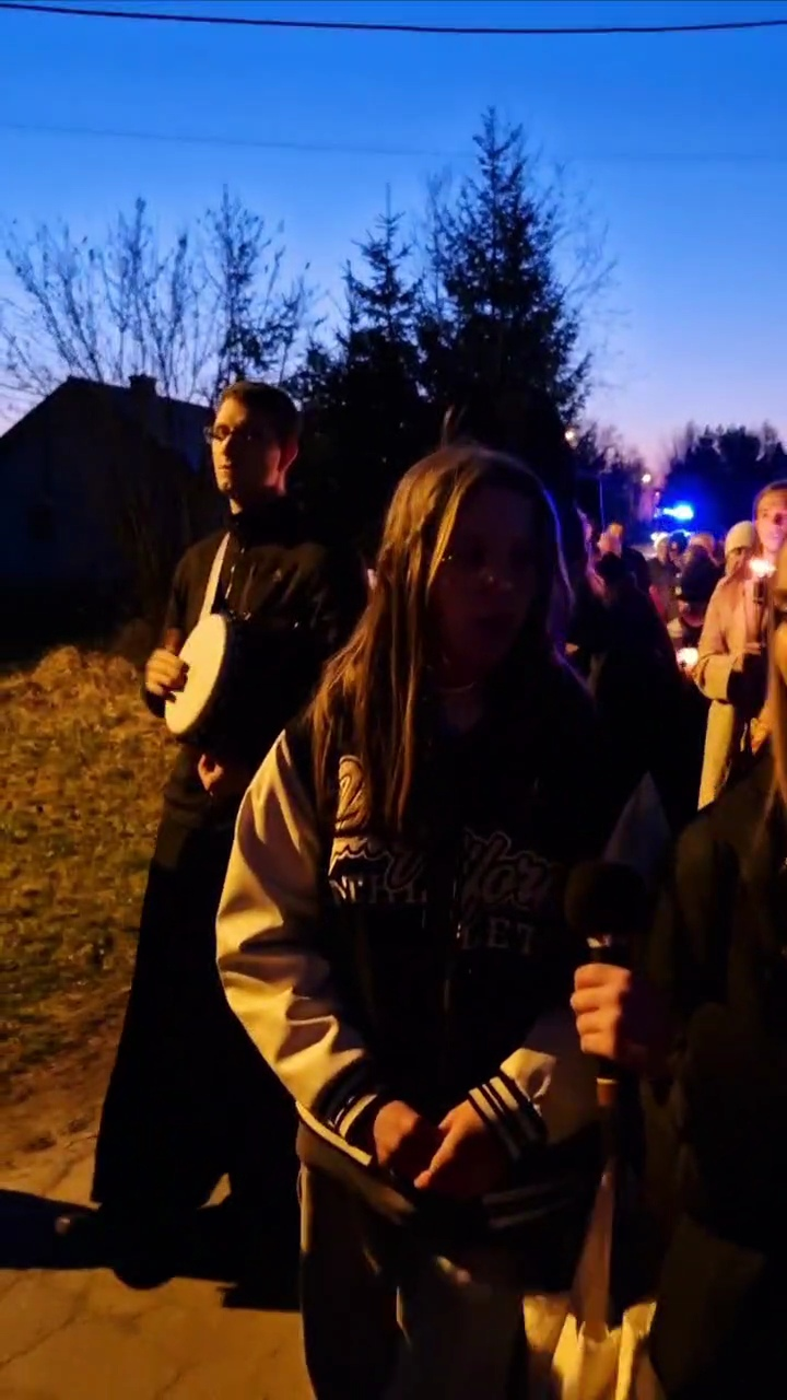 Droga krzyżowa ze św. Janem Pawłem II - Parafia Jawiszowice św. Marcina Bpa