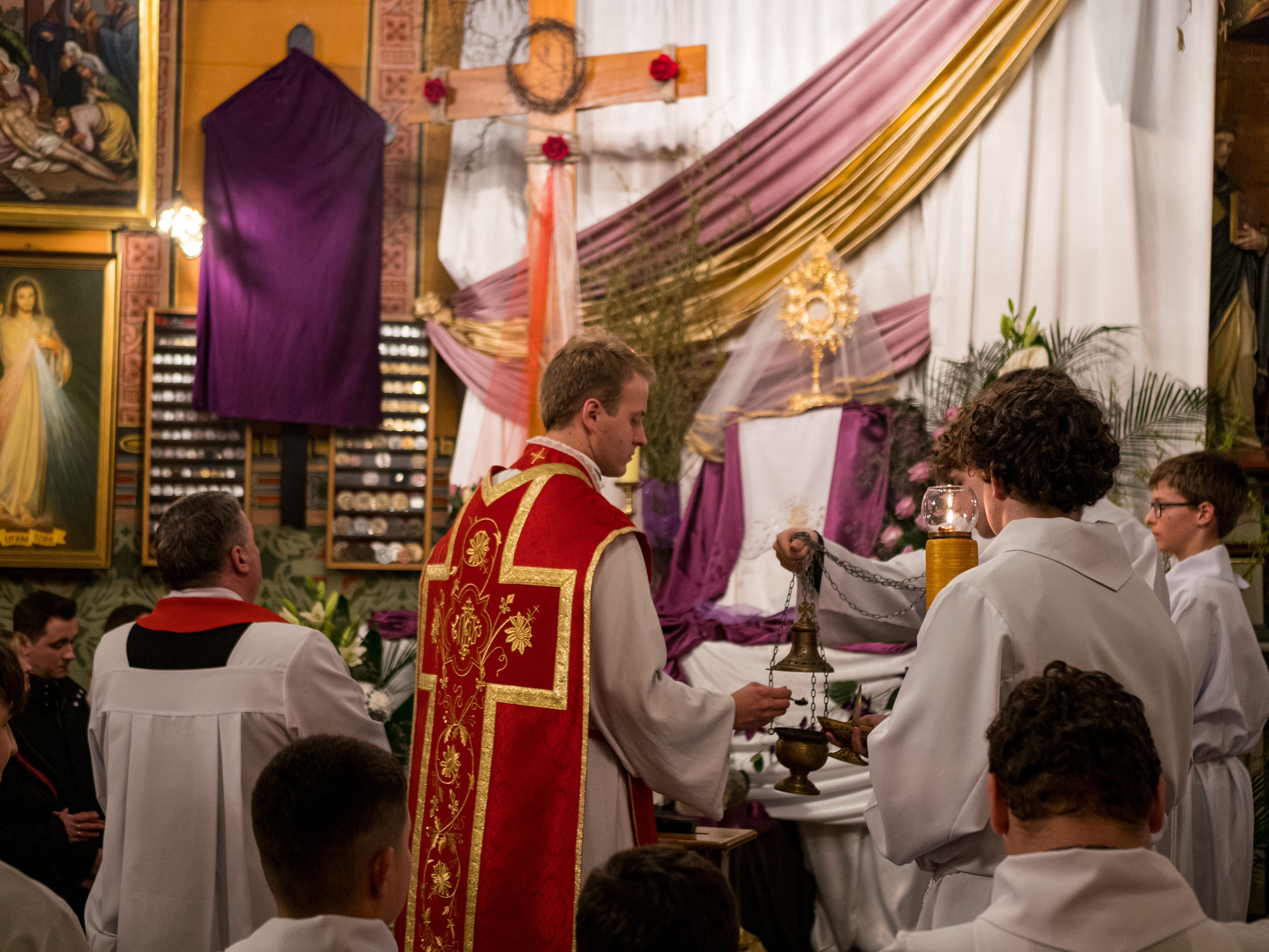 Wielki Piątek - Parafia Jawiszowice św. Marcina Bp.