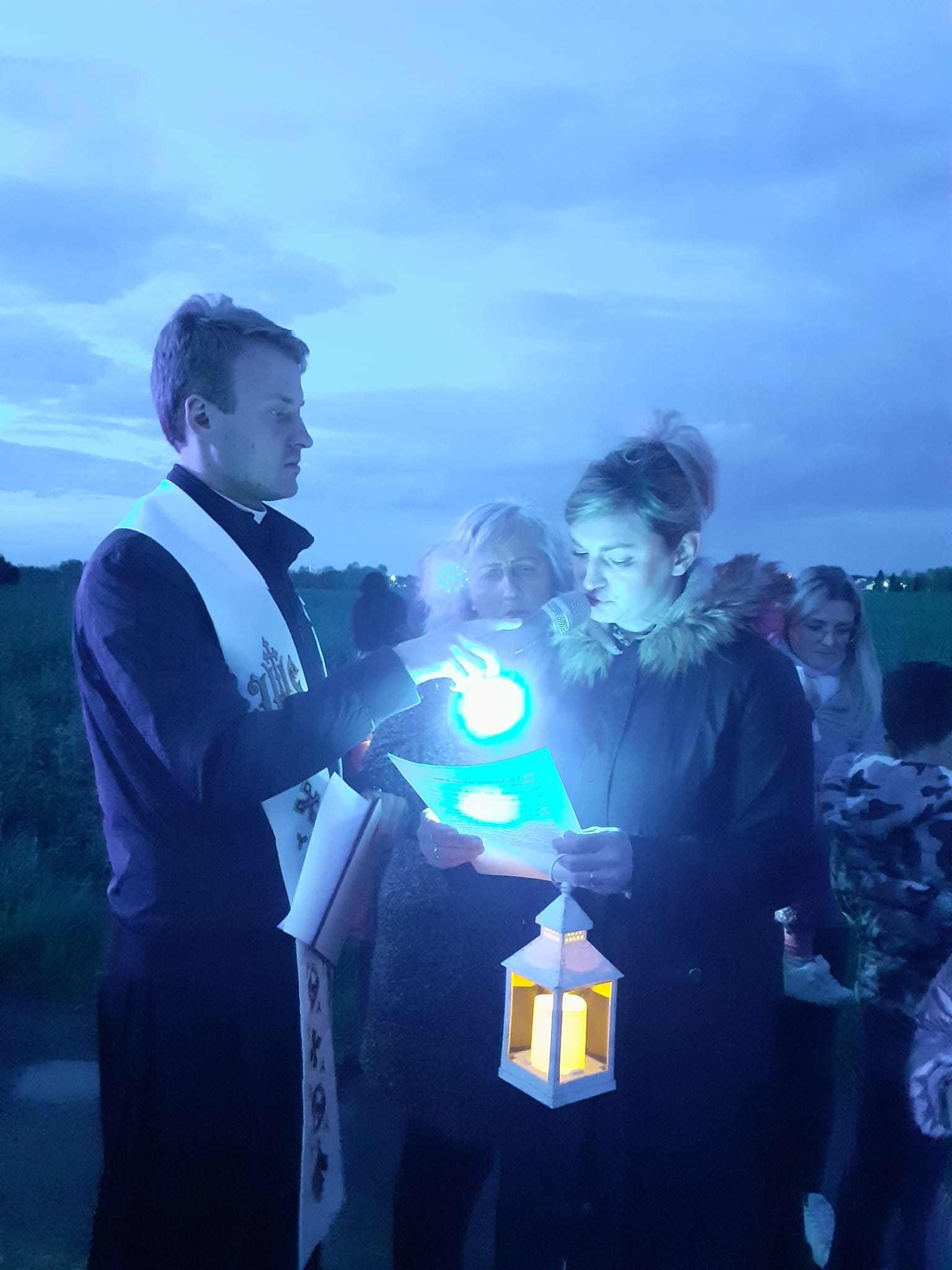 Droga światła ze św. Janem Pawłem II - Parafia Jawiszowice św. Marcina Bp.