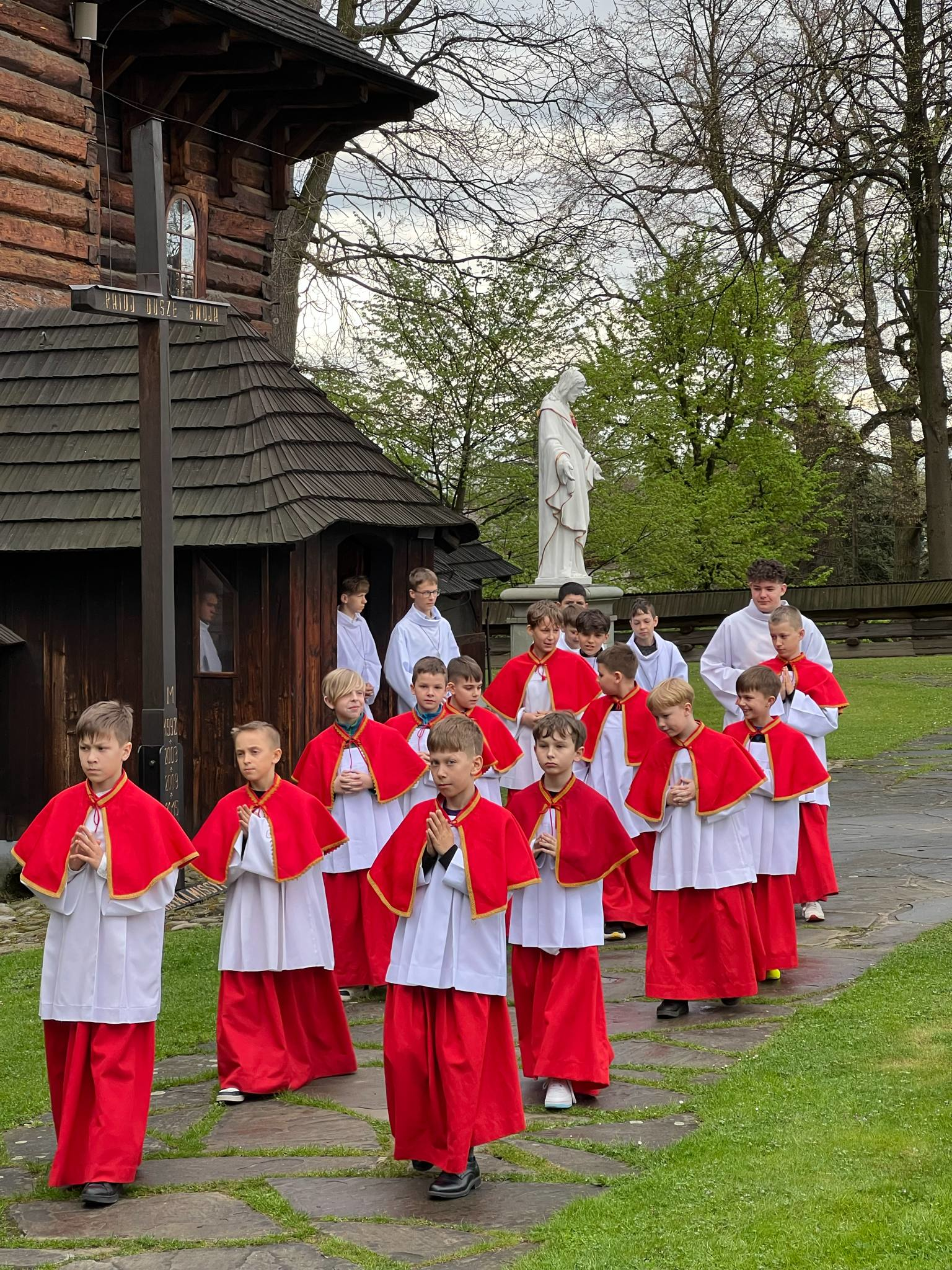 Wielki Piątek - Parafia Jawiszowice św. Marcina Bpa