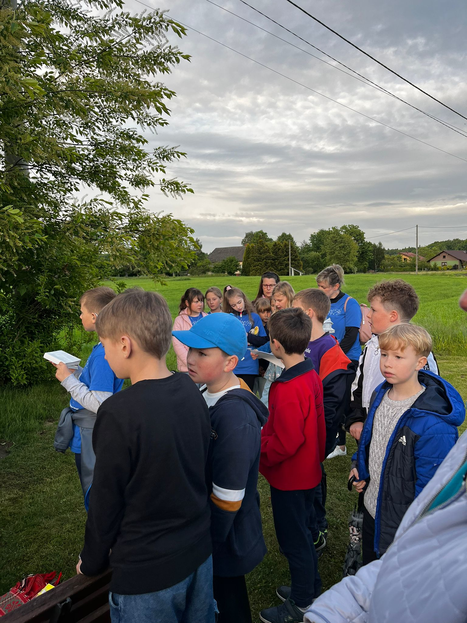 W Dniu Matki dzieci i młodzież przy Matce Bożej - Parafia Jawiszowice św. Marcina Bpa