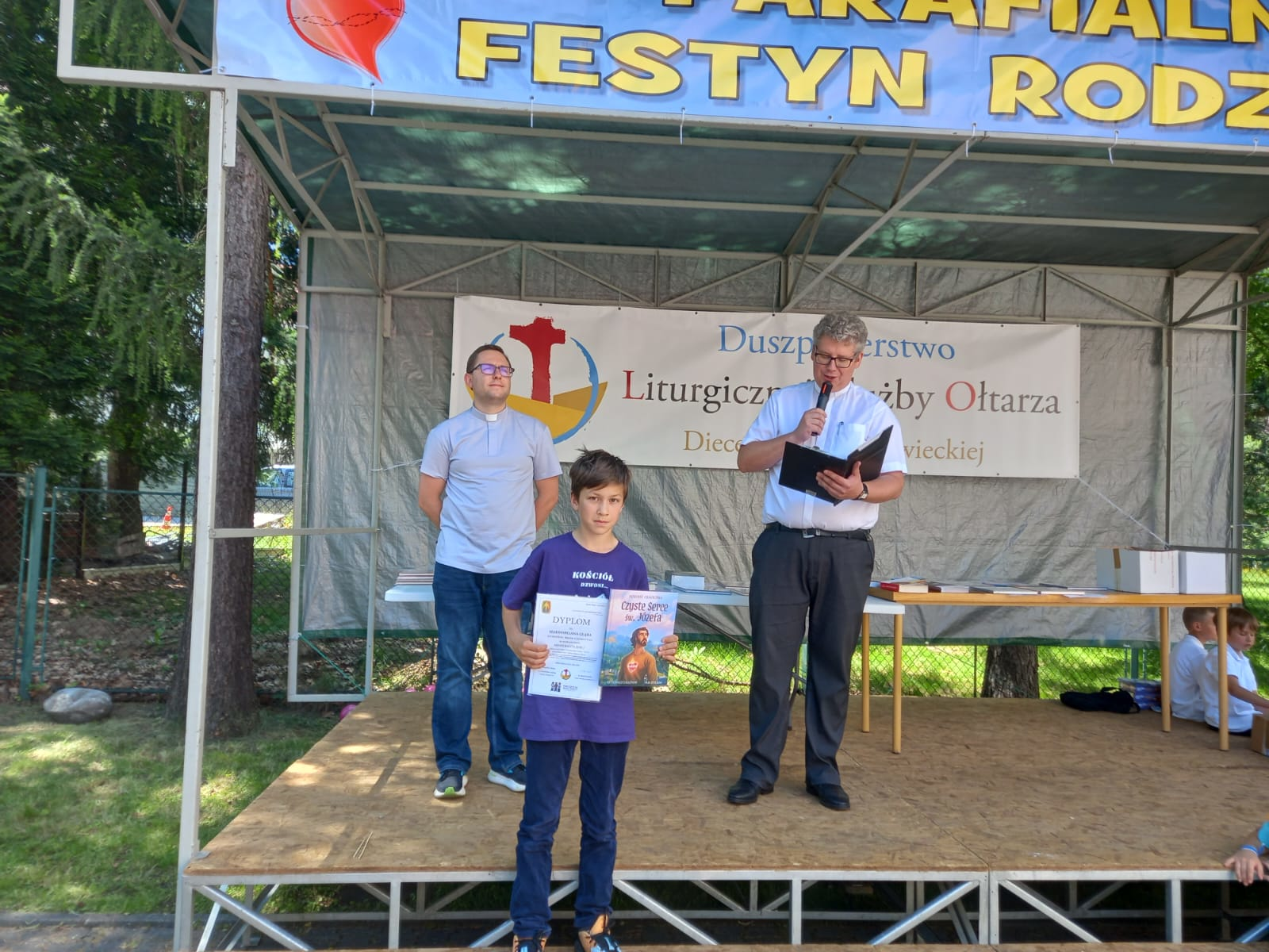 Maksymilian Głąb z diecezjalną nagrodą "Ministranta Roku"