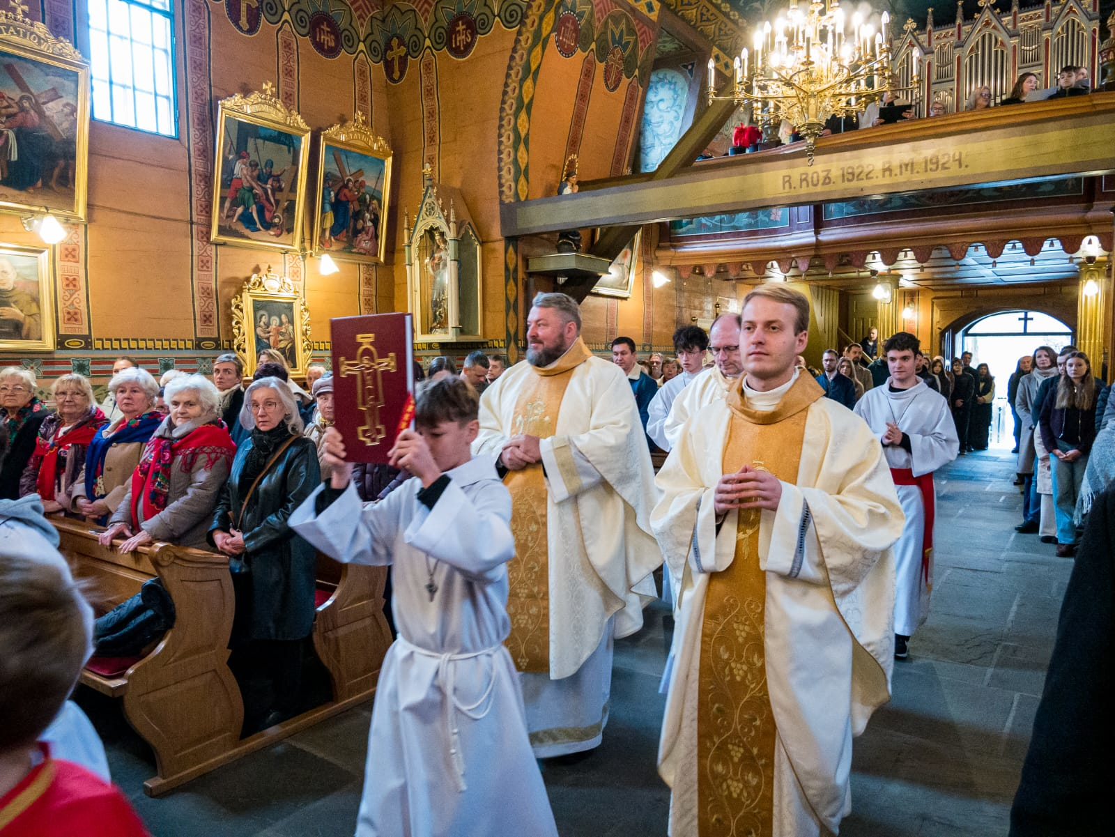 Uroczystość odpustowa ku czci św. Marcina Bpa pod przewodnictwem ks. dr. Szymona Tracza - Parafia Jawiszowice św. Marcina Bpa
