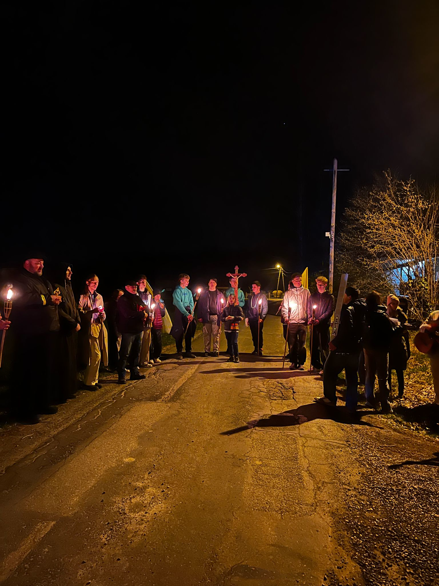 Droga krzyżowa ze św. Janem Pawłem II - Parafia Jawiszowice św. Marcina Bpa