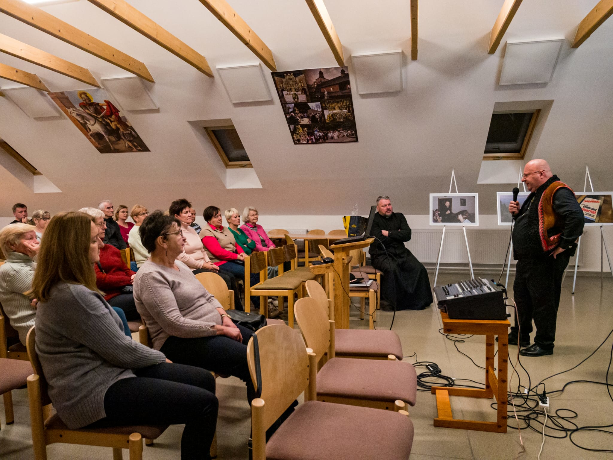 Wernisaż ks. Zbigniewa Pytla - Parafia Jawiszowice św. Marcina Bpa