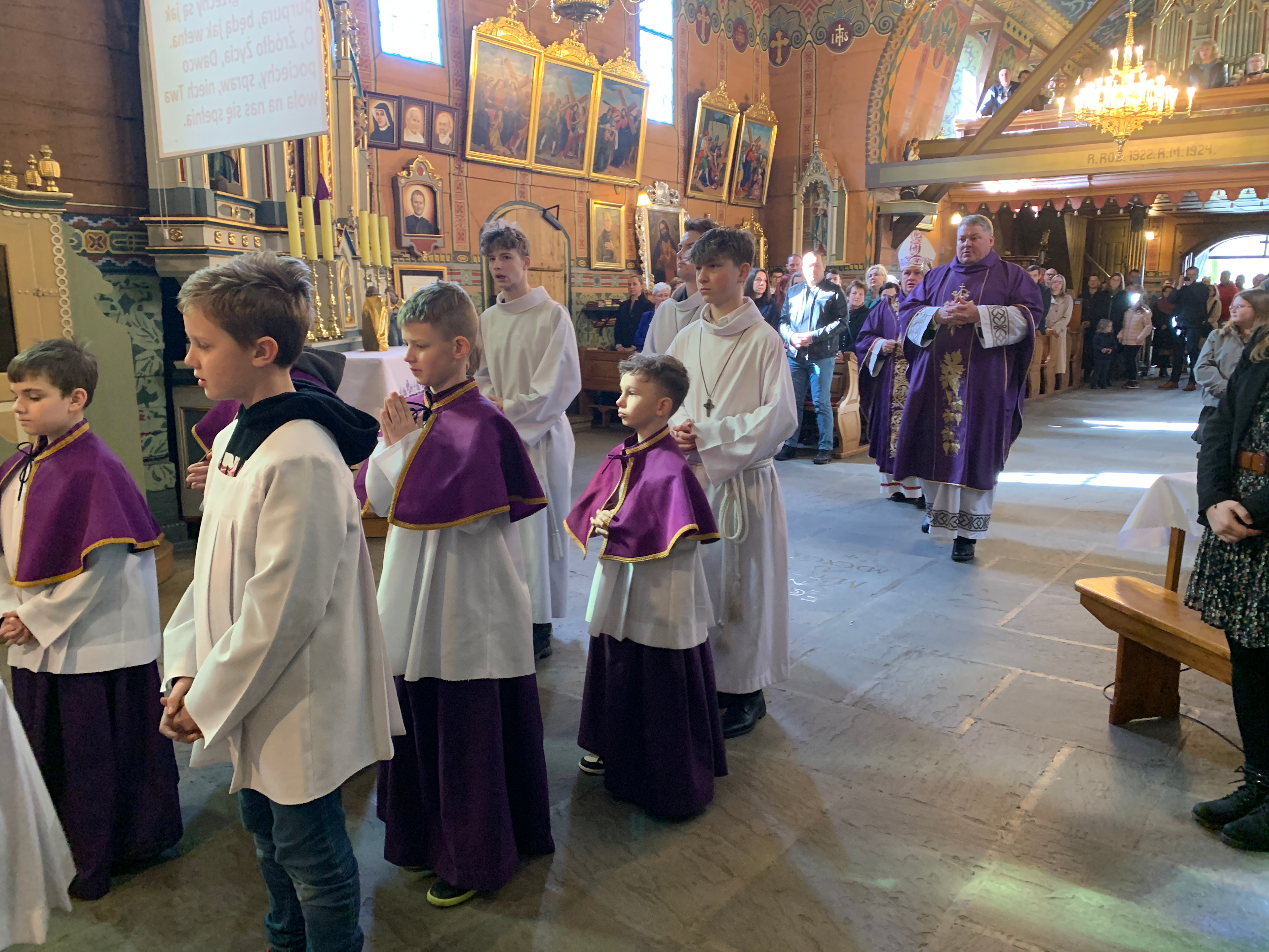 Wizytacja Kanoniczna bp. Piotra Gregera 2024 - Parafia Jawiszowice św. Marcina bp.