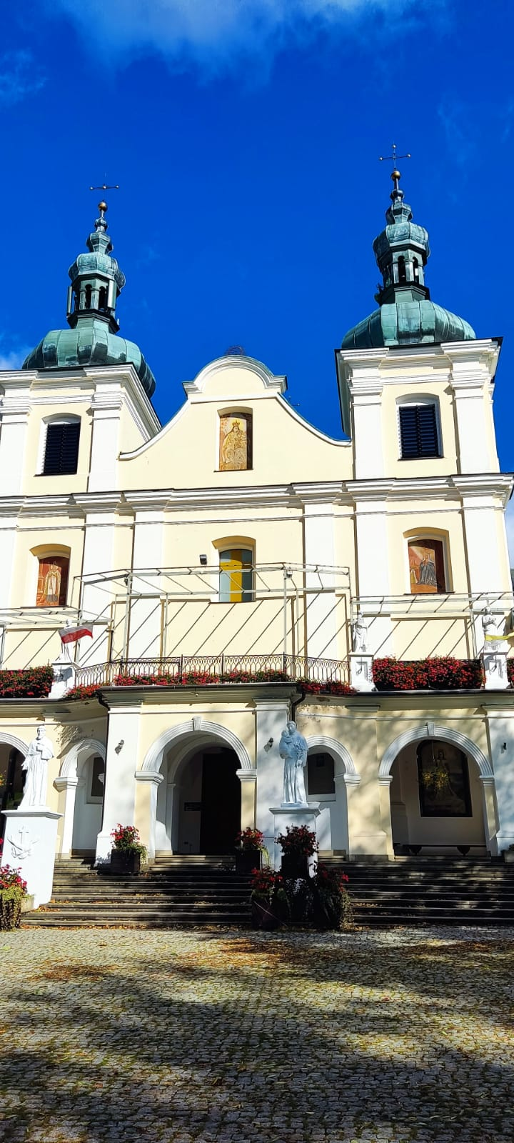 Pielgrzymka na Podkarpacie: Łańcut, Markowa, Przemyśl, Krasiczyn, Kalwaria Pacławska - Parafia Jawiszowice św. Marcina Biskupa 2023