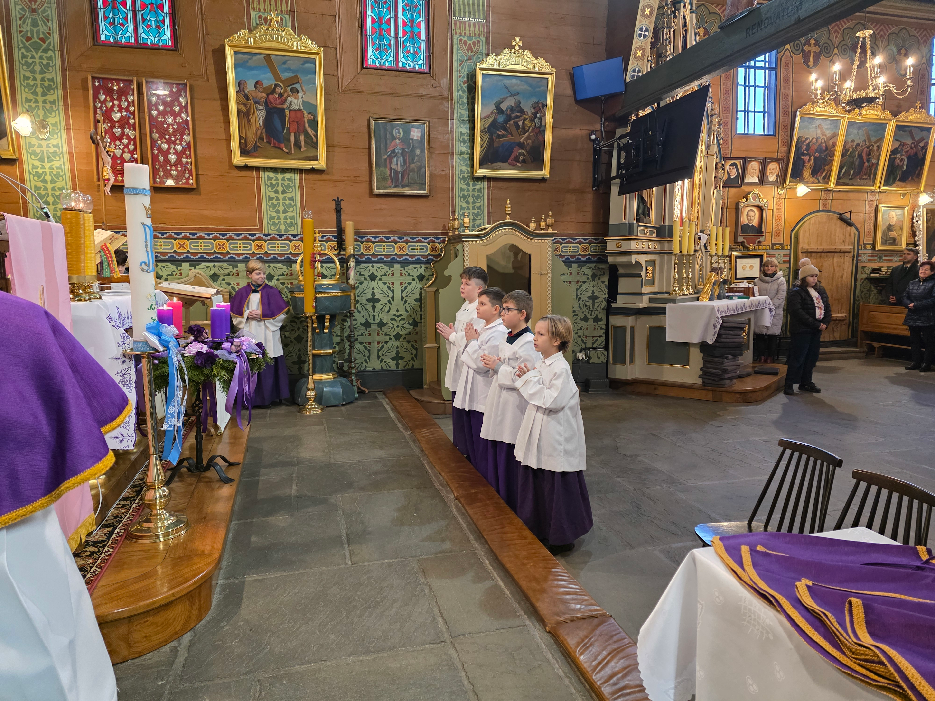 Błogosławieństwo 4 kandydatów na Ministrantów - Parafia Jawiszowice św. Marcina Bpa