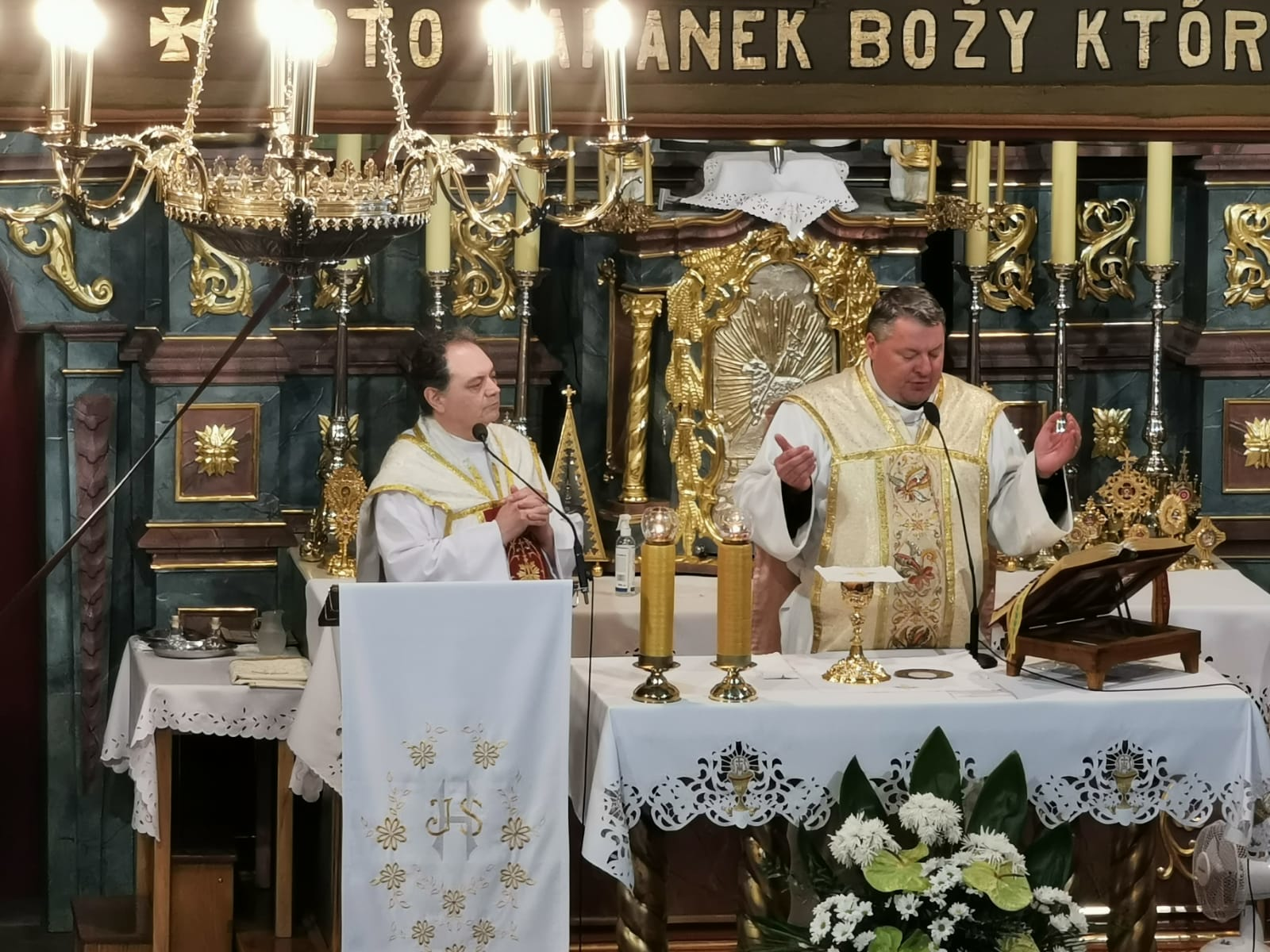 1e68fb09-5ca0-4d9e-8e00-715fabff022a