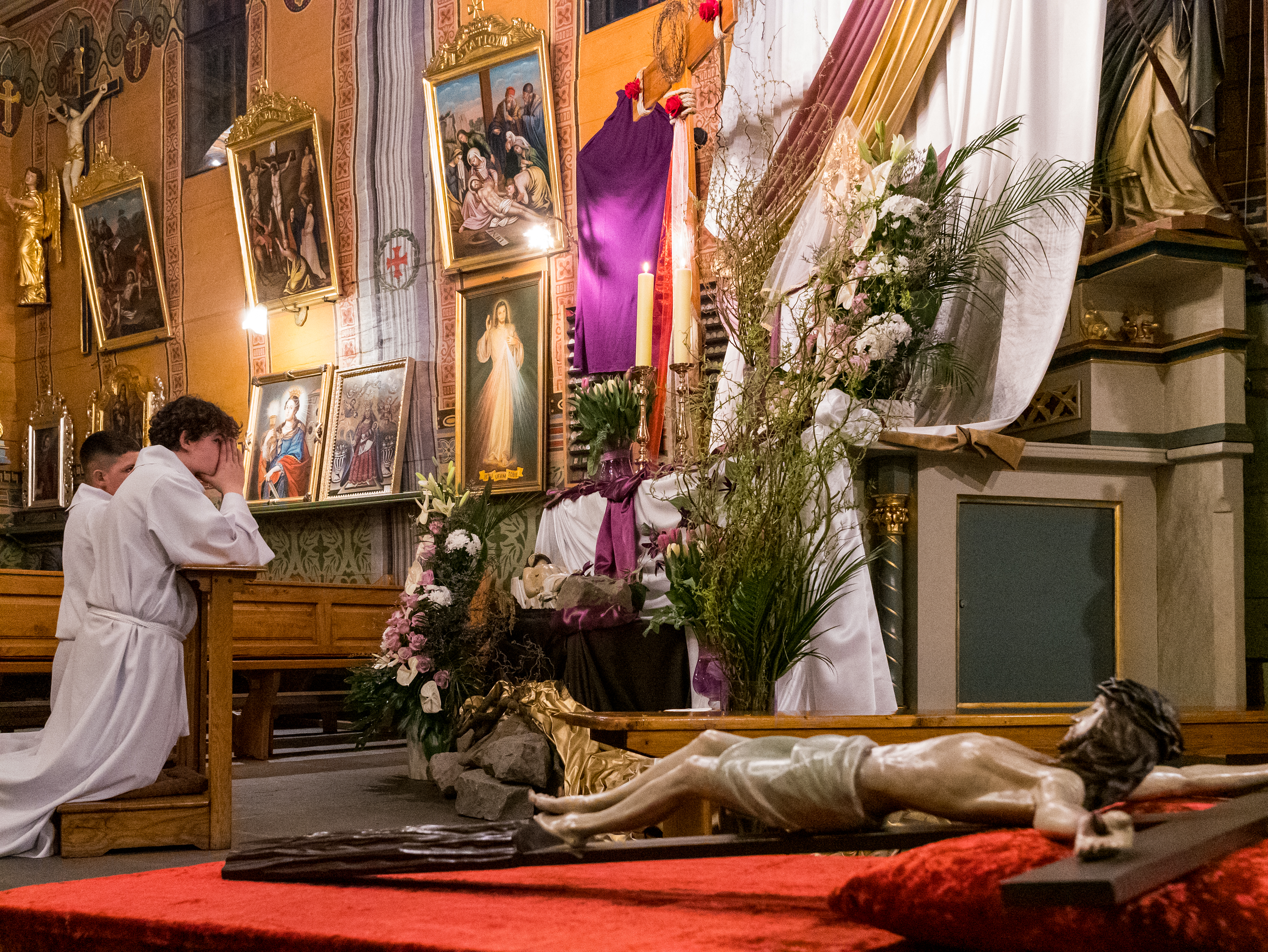 Wielki Piątek - Parafia Jawiszowice św. Marcina Bp.