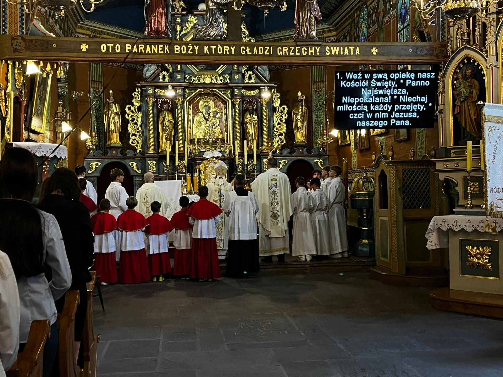 Sakrament bierzmowania pod przewodnictwem bp. Piotra Gregera - Parafia Jawiszowice św. Marcina Bpa