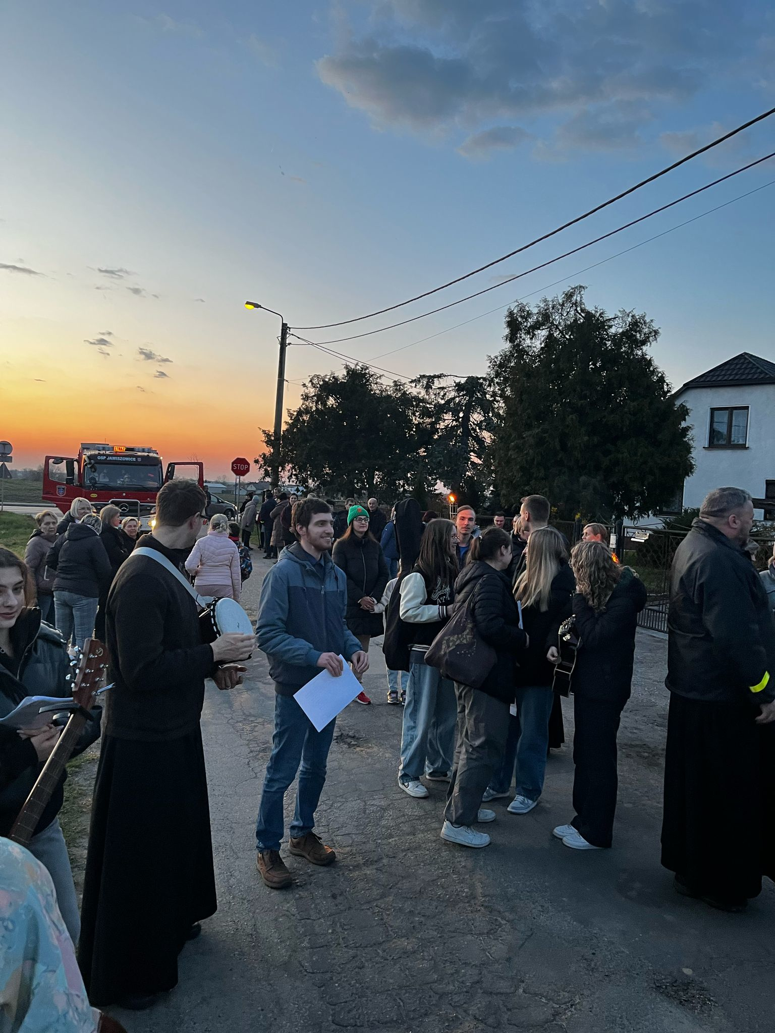 Droga krzyżowa ze św. Janem Pawłem II - Parafia Jawiszowice św. Marcina Bpa