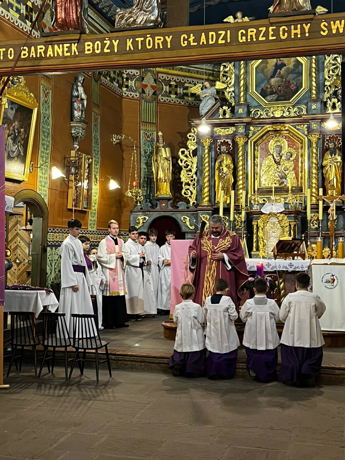 Błogosławieństwo 4 kandydatów na Ministrantów - Parafia Jawiszowice św. Marcina Bpa
