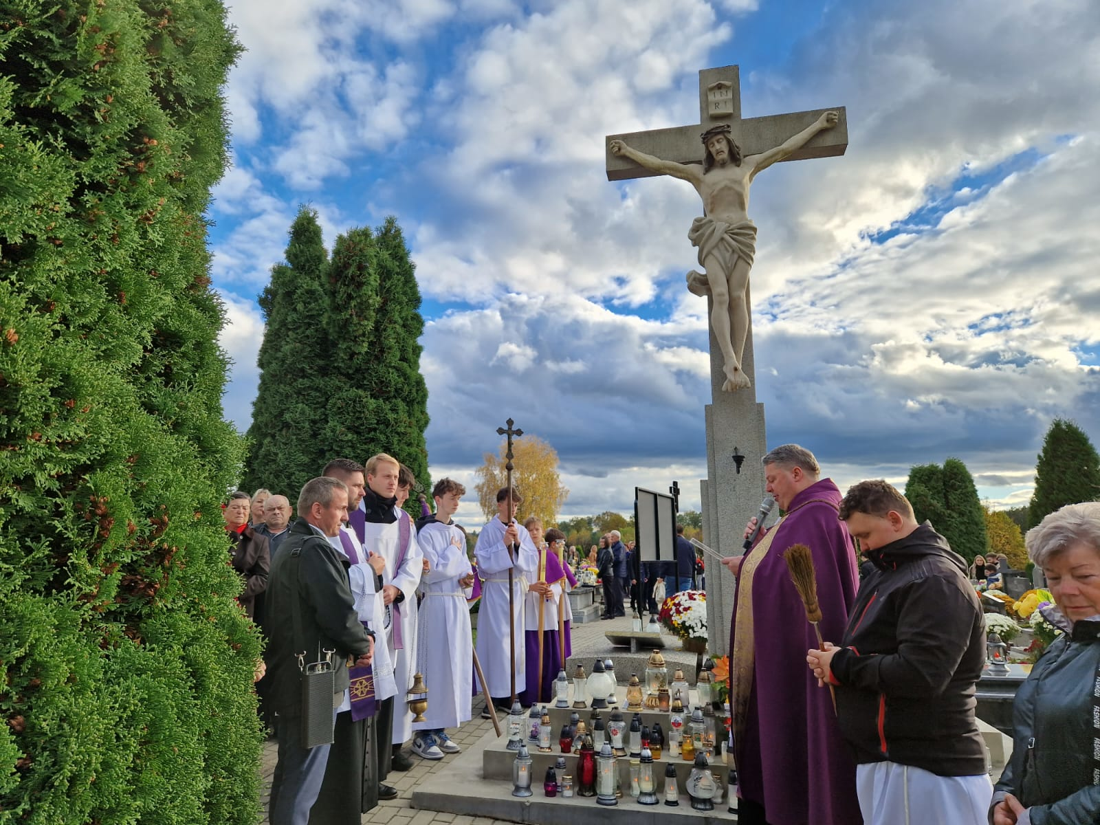 Uroczystość Wszystkich Świętych - Parafia Jawiszowice św. Marcina Biskupa 2023