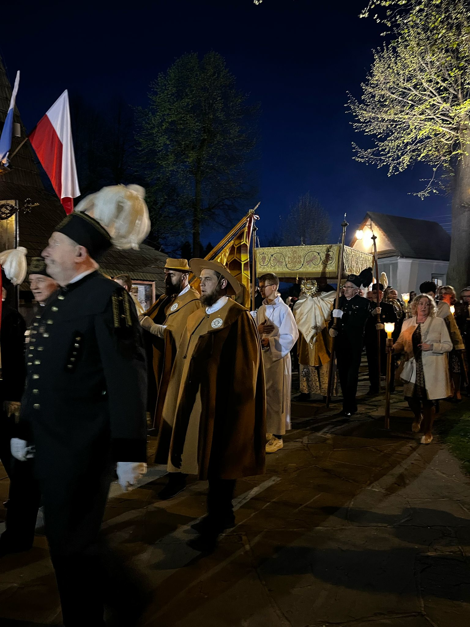Wigilia Paschalna - Parafia Jawiszowice św. Marcina Bpa